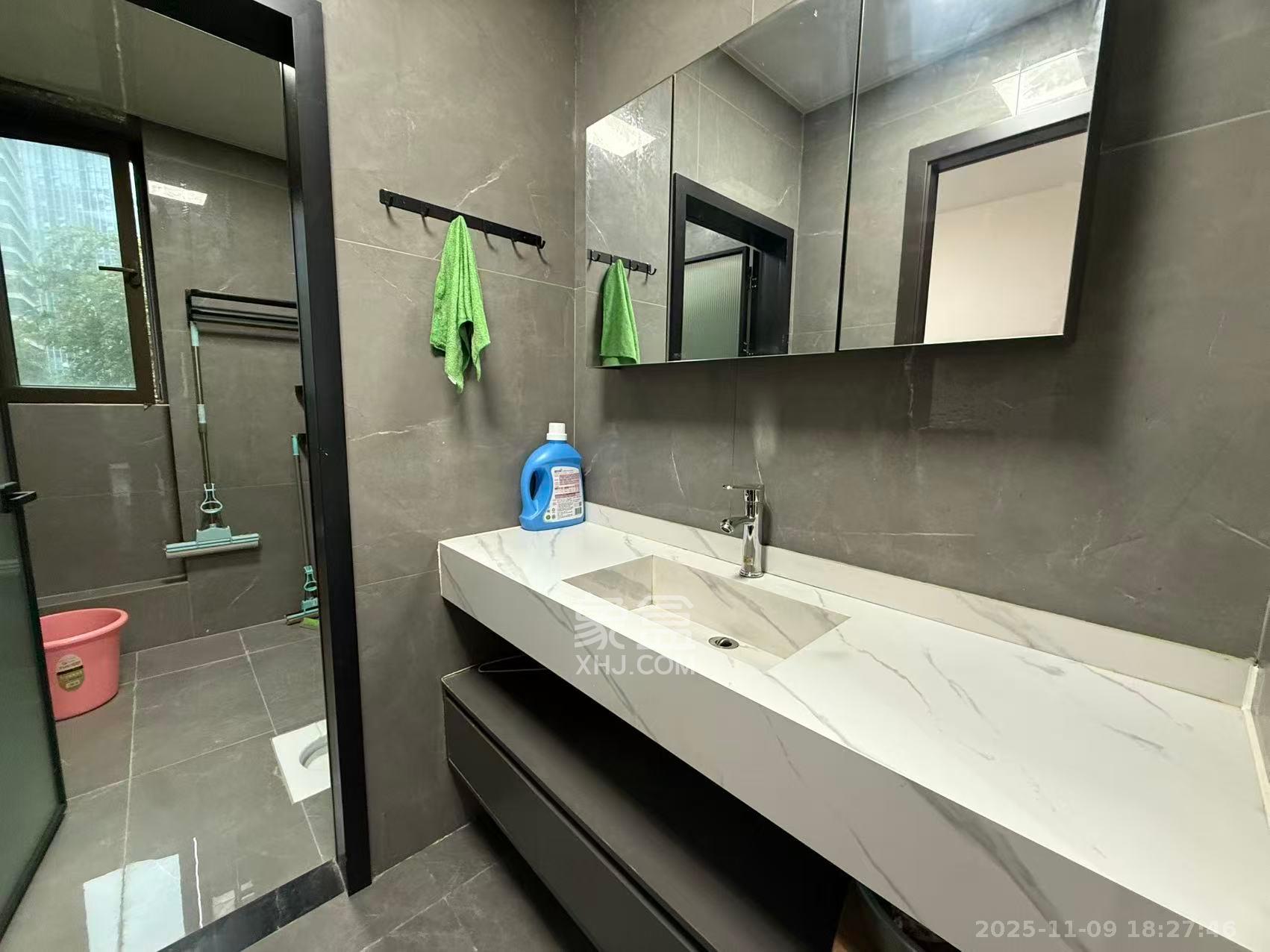 远洋外滩壹号  4室2厅2卫    7500.0元/月室内图