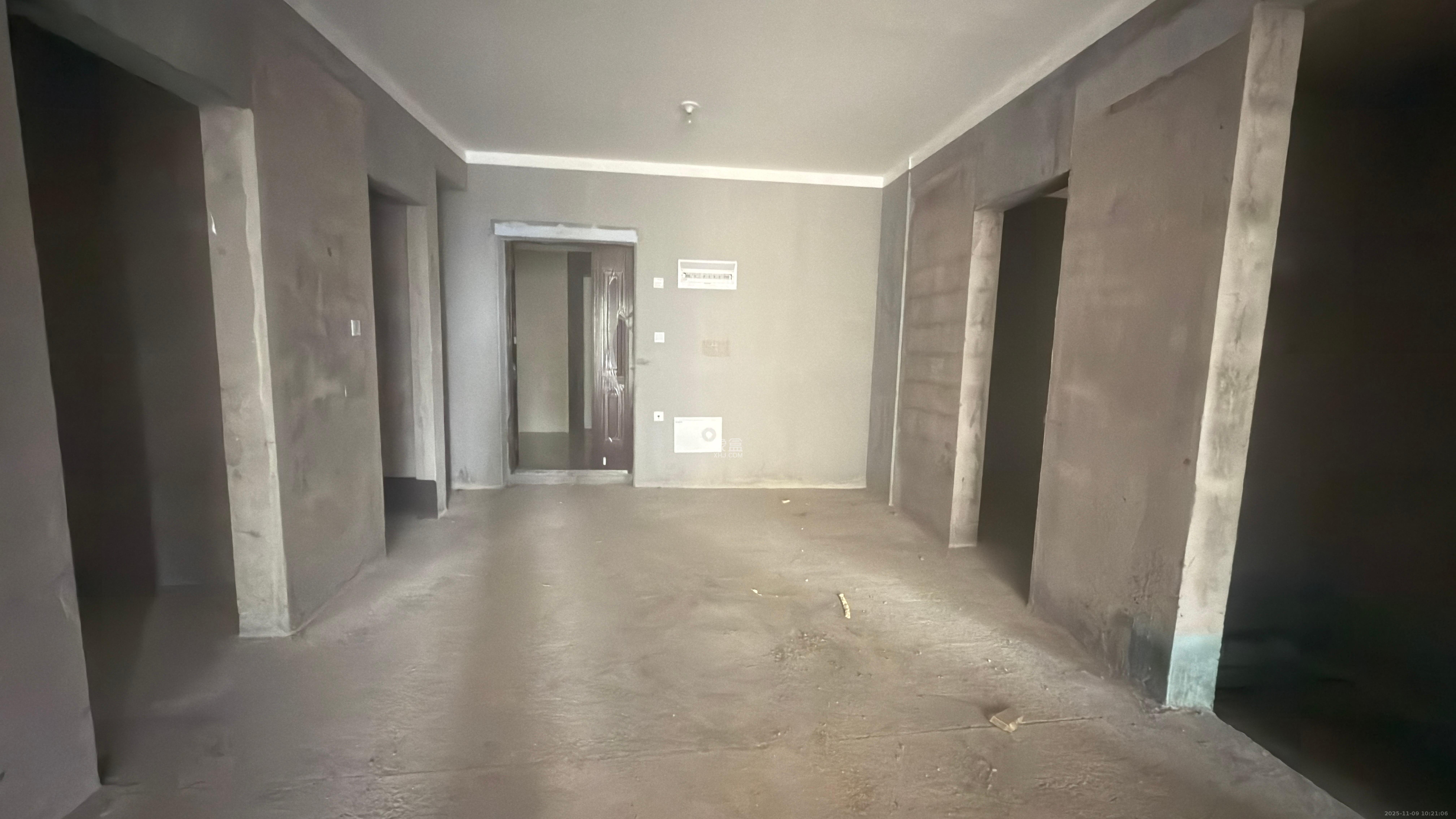 长房万楼公馆 1室0厅0卫 50.0万 长房万楼公馆 1室0厅0卫 50.0万客厅