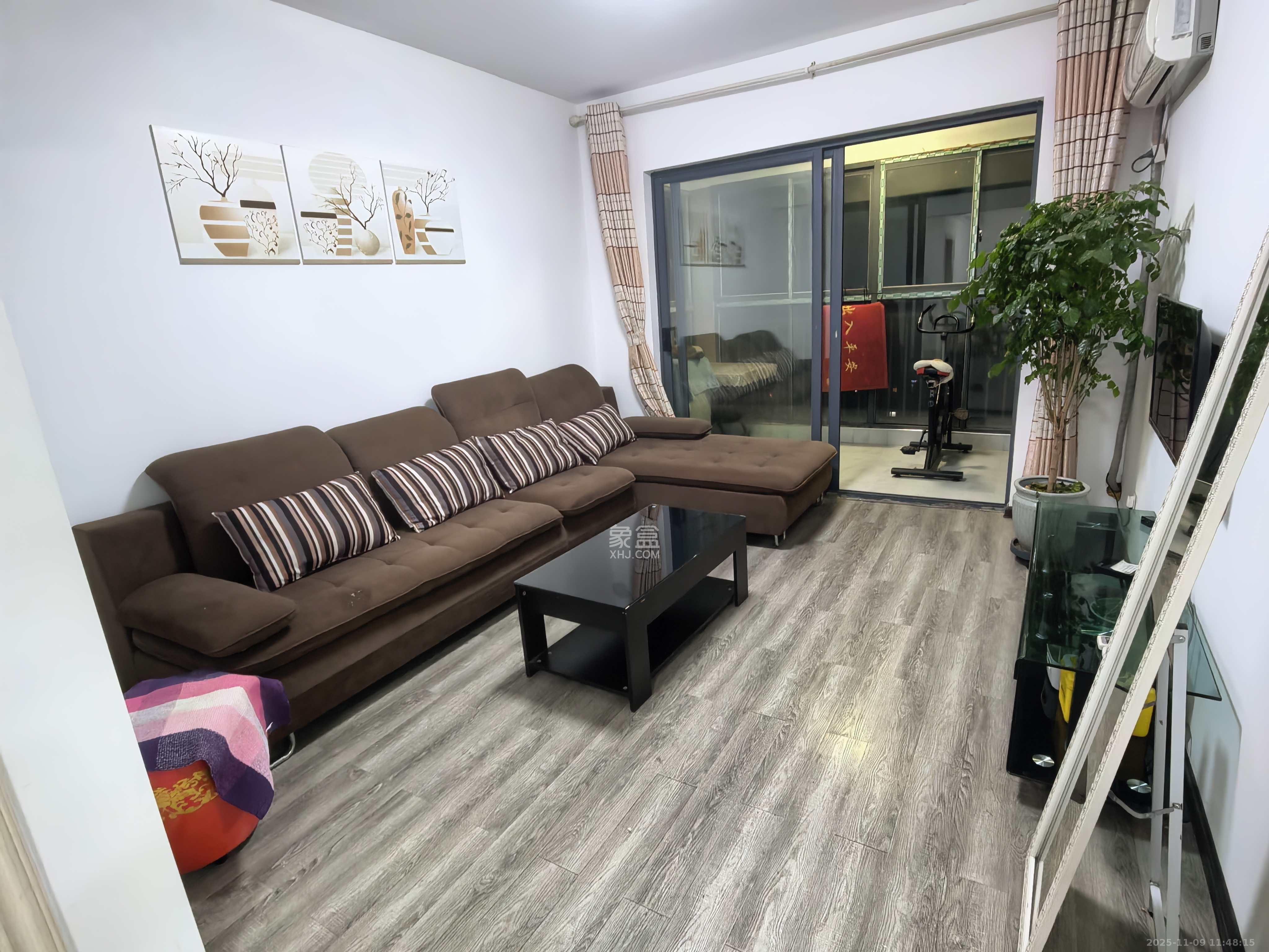 兴隆景苑  2室2厅1卫    2100.0元/月