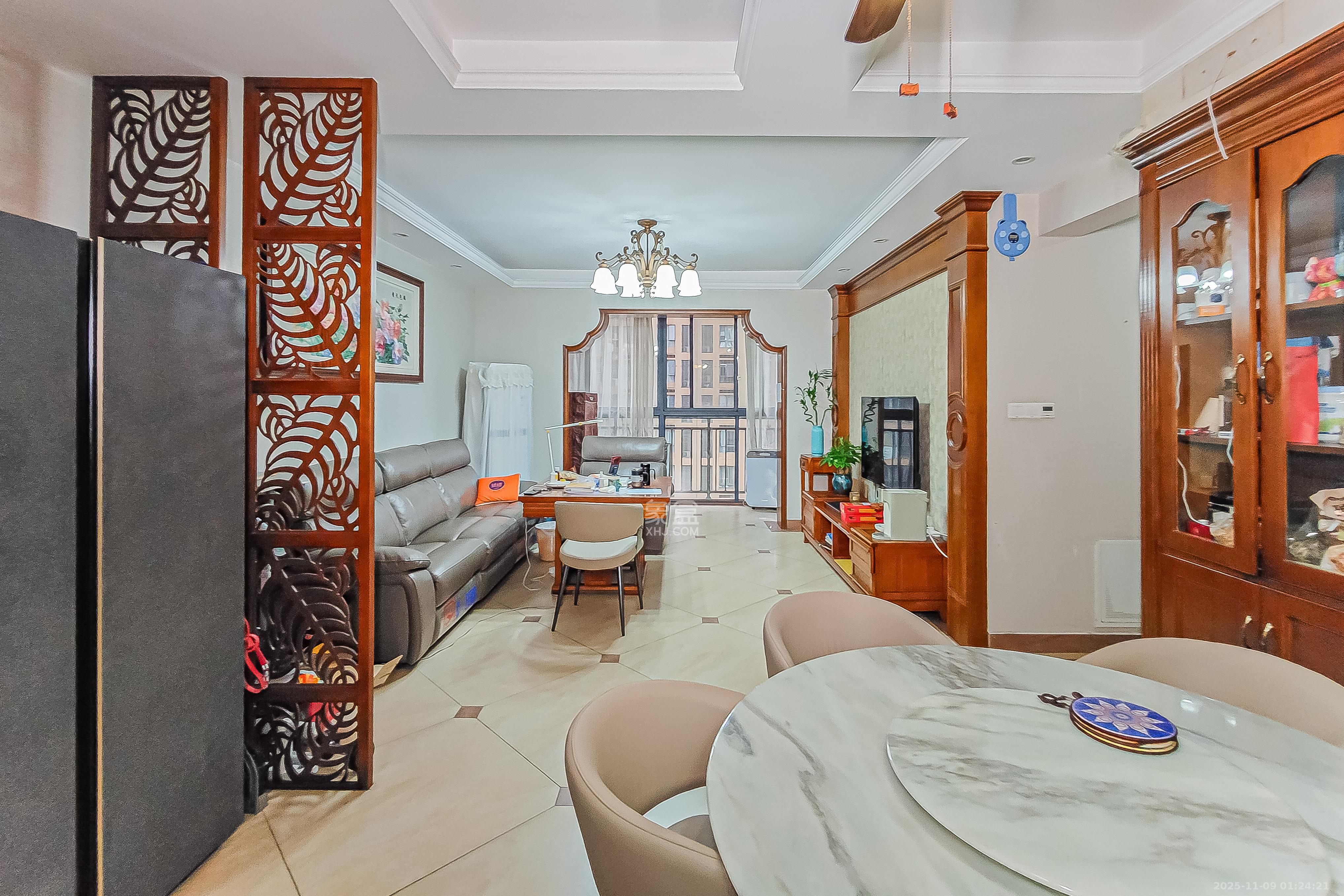 万博汇 4室2厅2卫 260.0万 万博汇 4室2厅2卫 260.0万客厅