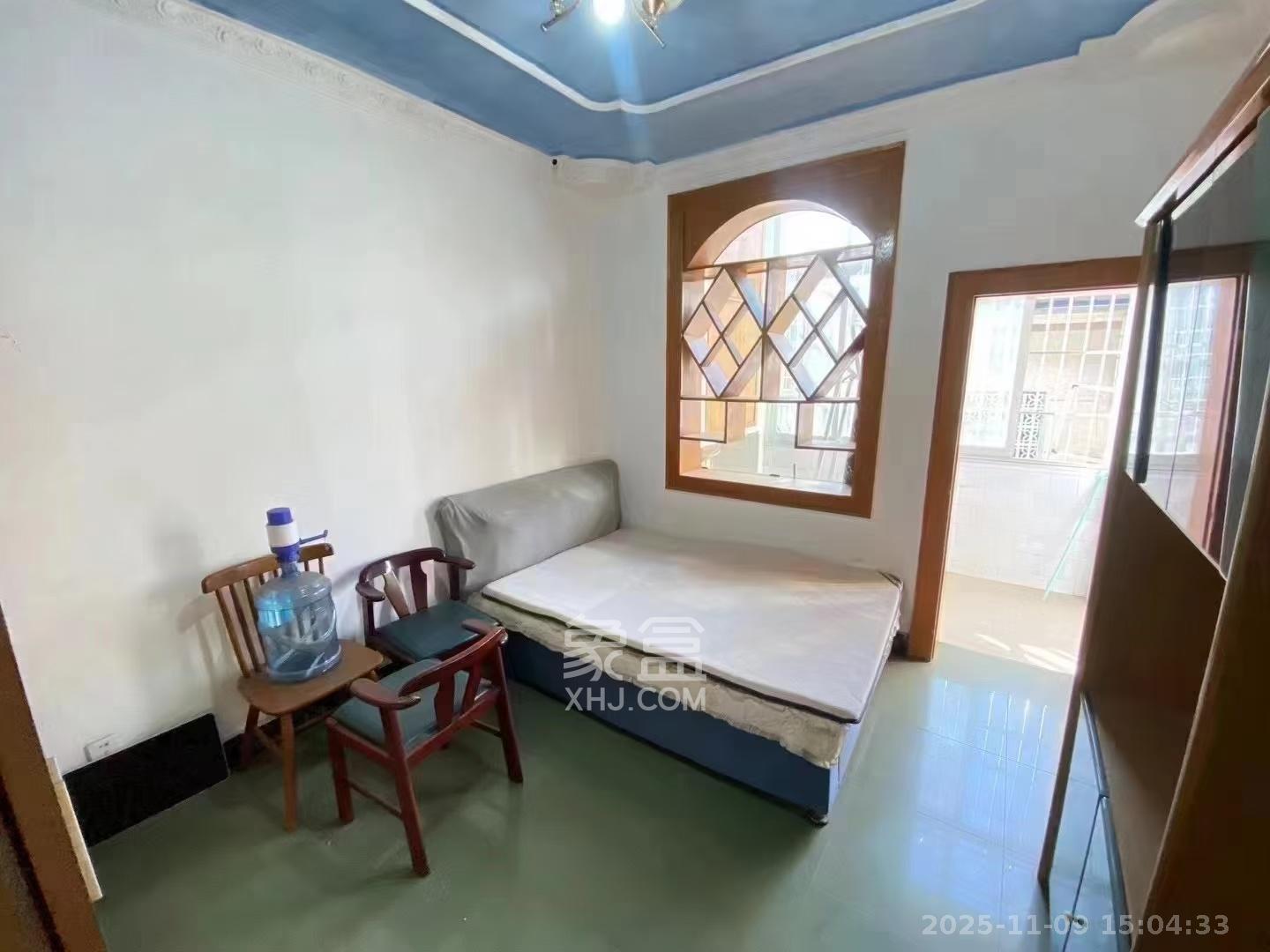 第一师范宿舍（由义巷4号）  2室1厅1卫    1300.0元/月室内图