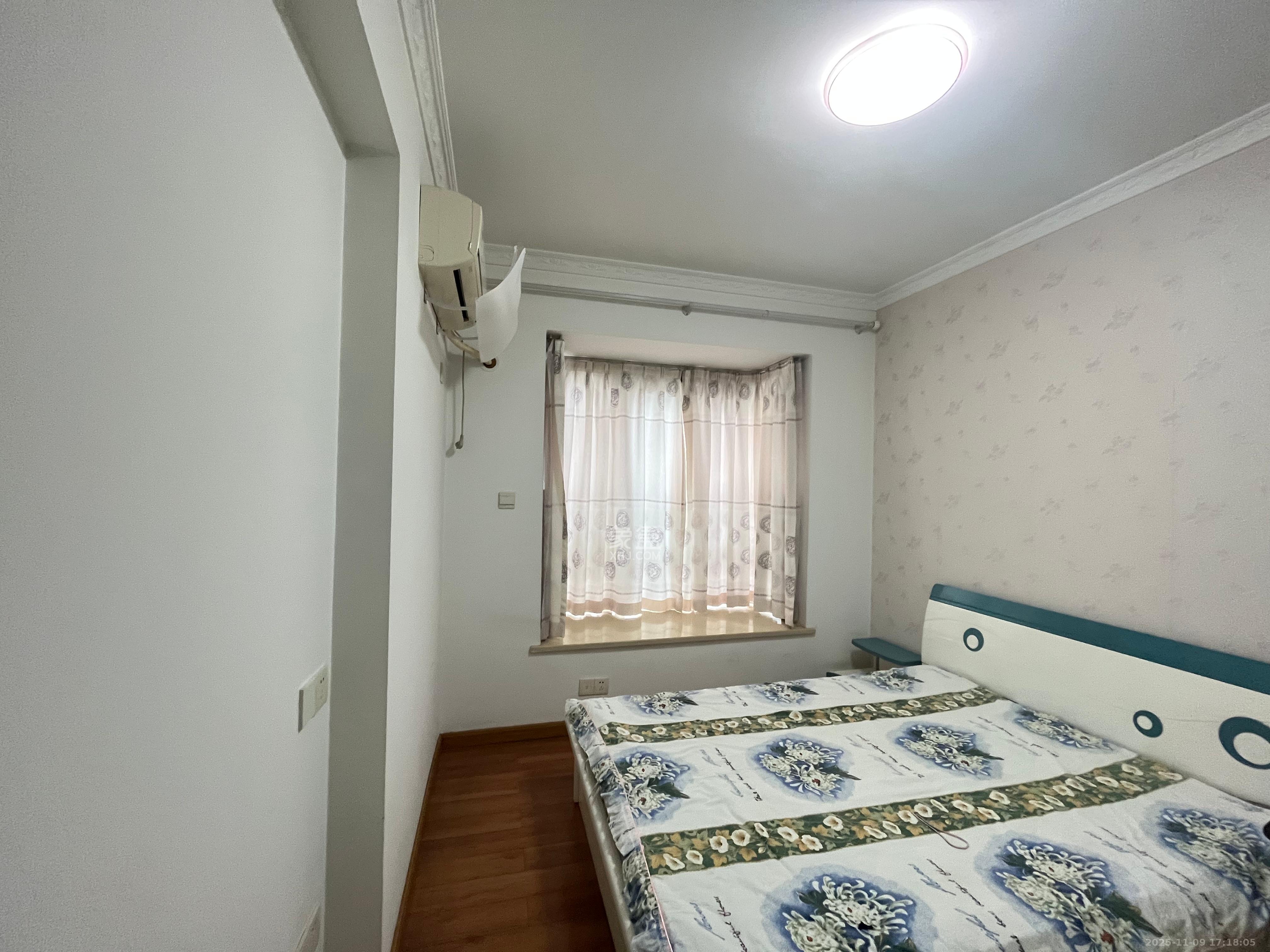 上东辛顿公寓 1室0厅0卫 2800.0元/月 上东辛顿公寓 1室0厅0卫 2800.0元/月室内图