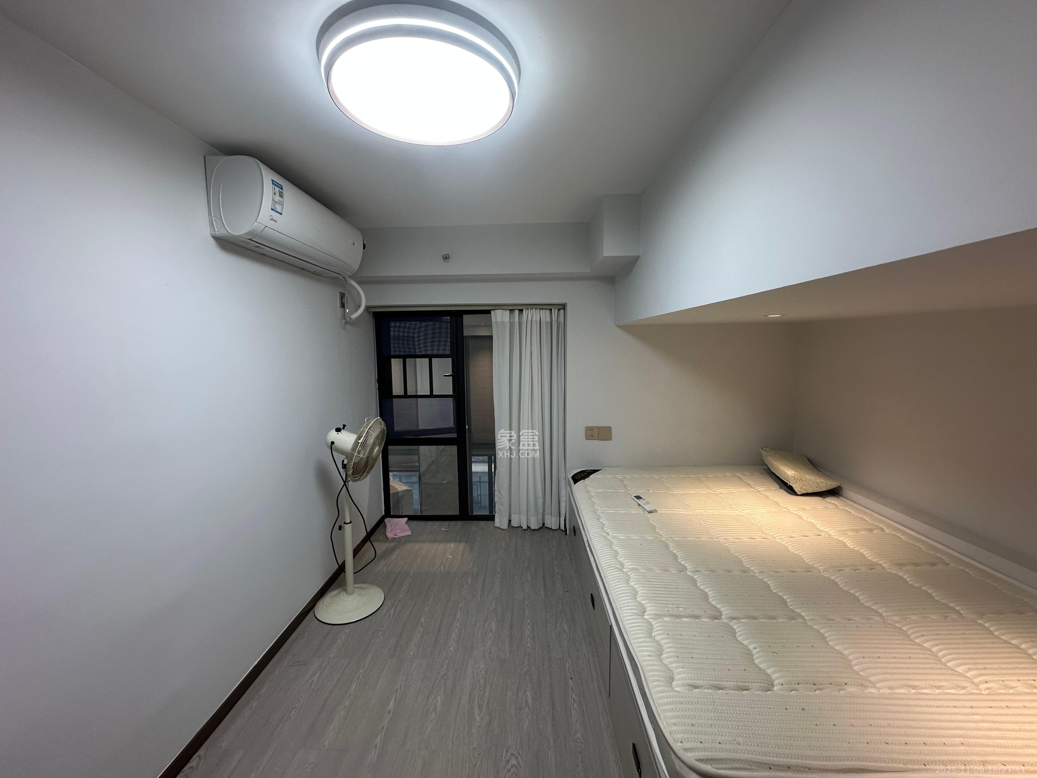 中南国际眼镜城（中伟商业中心）  1室0厅0卫    2100.0元/月室内图