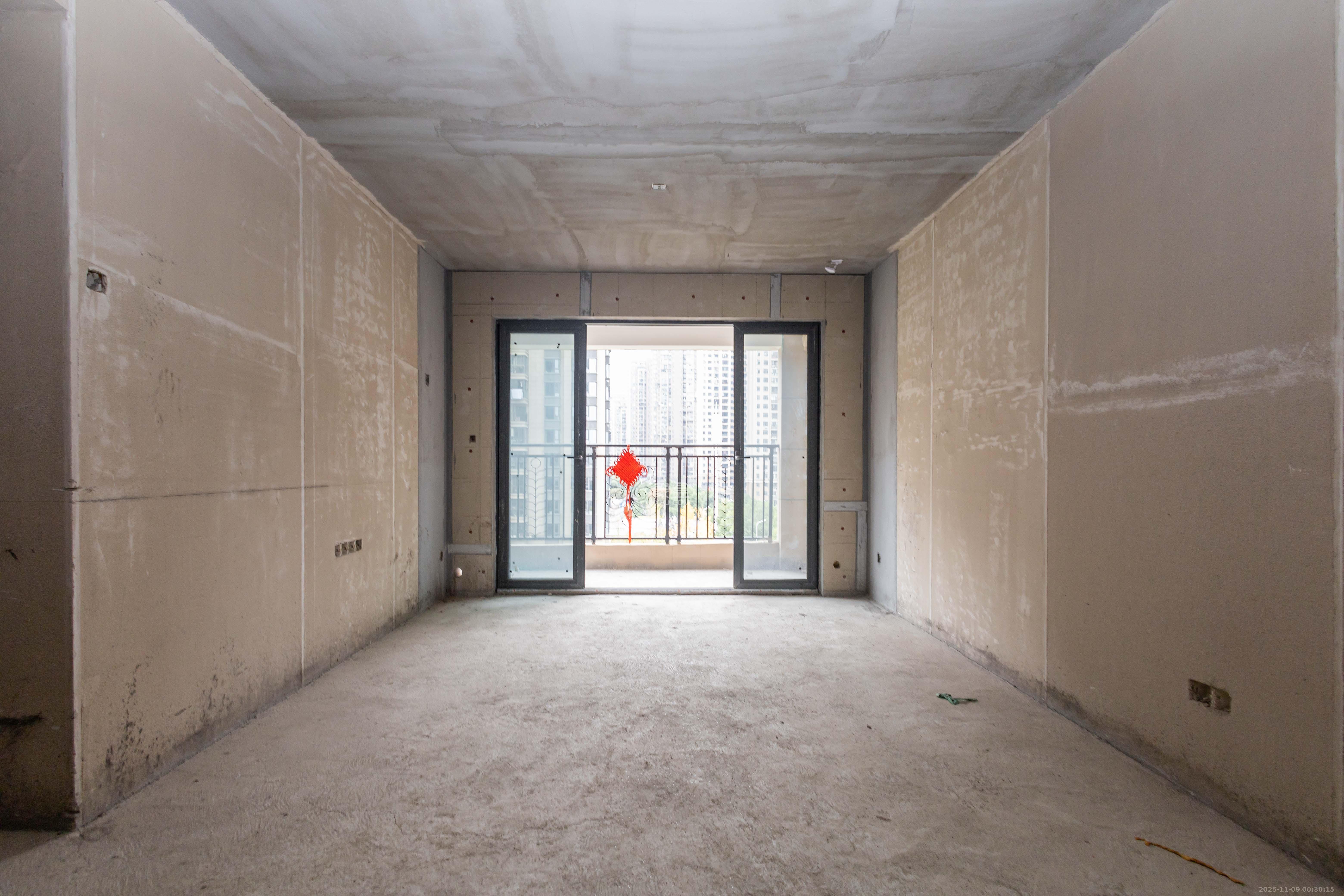 恒大江湾  3室2厅2卫    83.8万