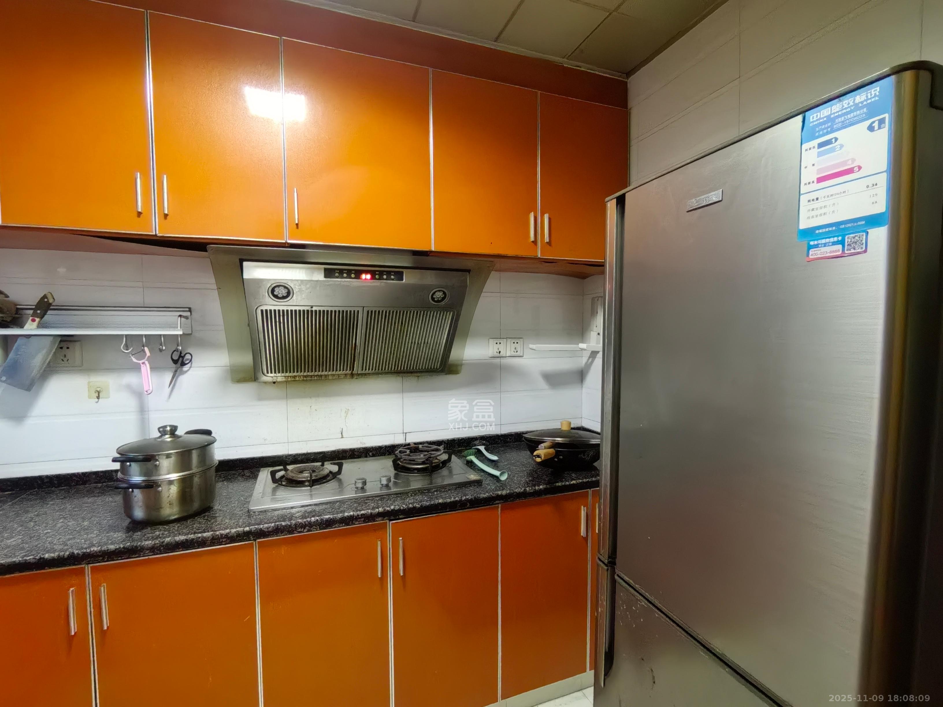 保利麓谷林语A区 3室2厅1卫 2400.0元/月 保利麓谷林语A区 3室2厅1卫 2400.0元/月室内图