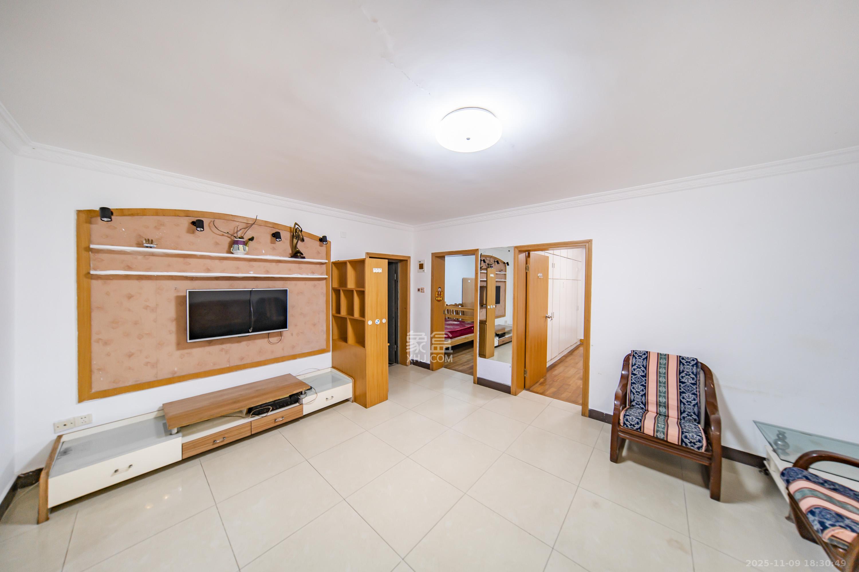 长沙师范教职工宿舍  2室1厅1卫    62.0万客厅