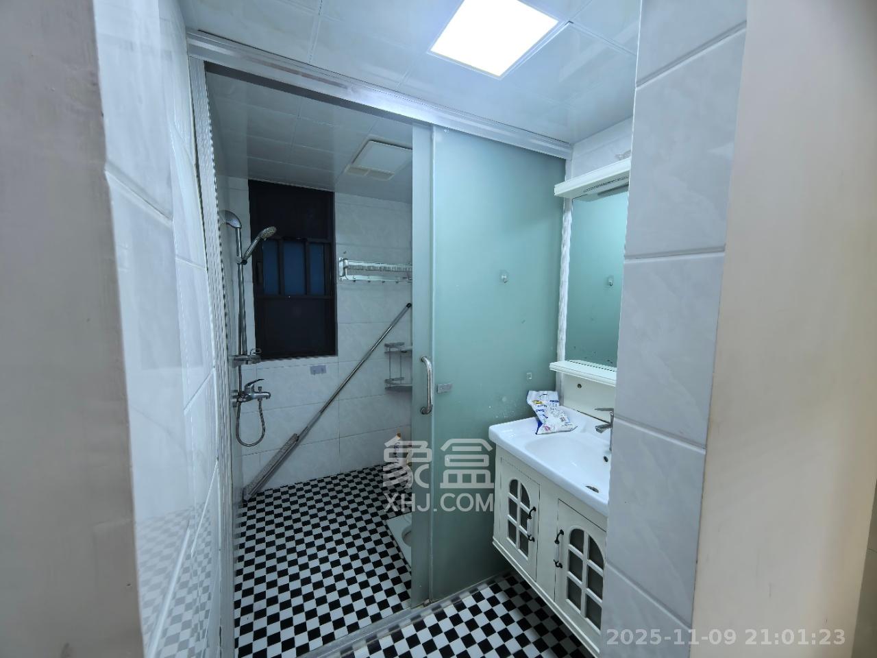 海伦堡爱ME城市  1室2厅2卫    2200.0元/月室内图