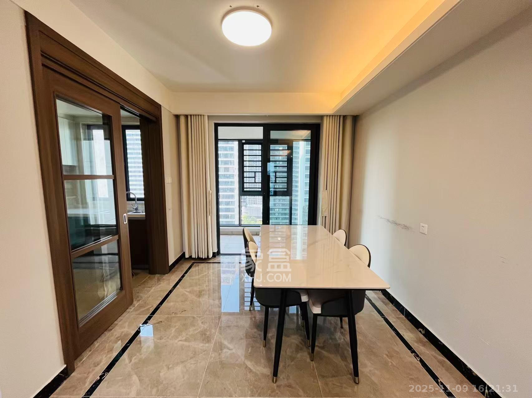 保利中环广场（保利中悦苑）  4室2厅2卫    4500.0元/月