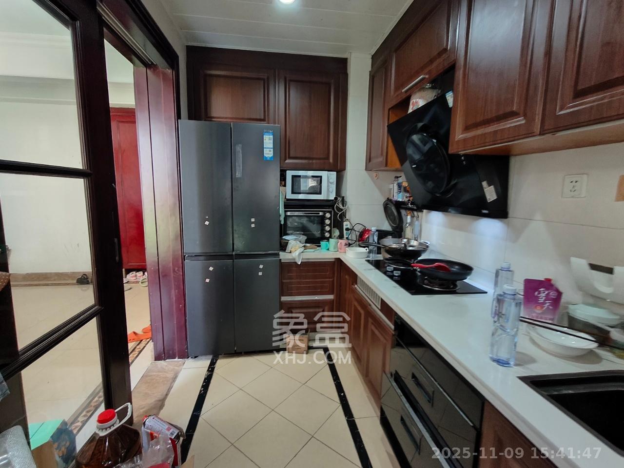 中海国际一期 4室2厅2卫 2200.0元/月 中海国际一期 4室2厅2卫 2200.0元/月室内图