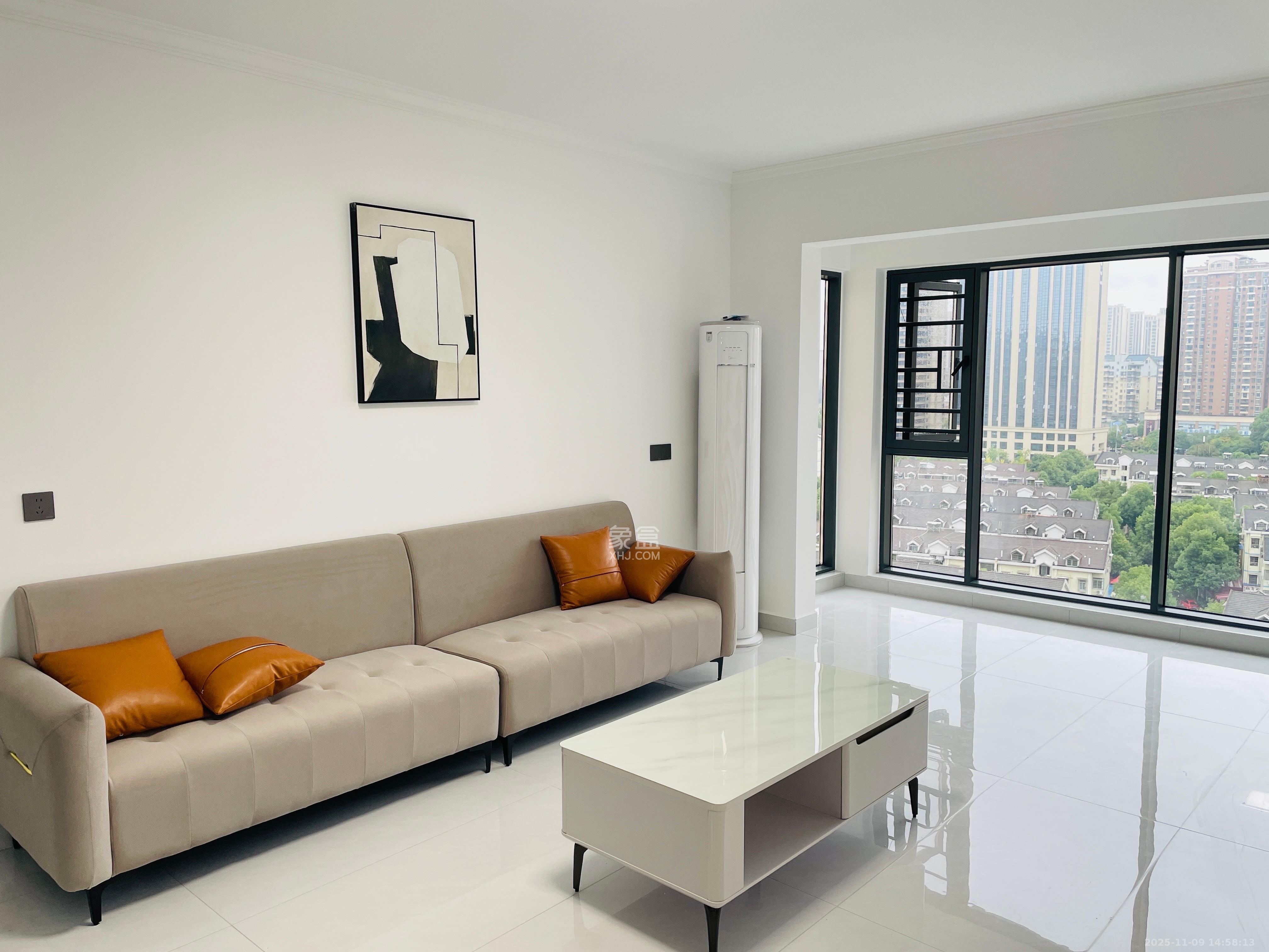 金石蓉园  3室2厅1卫    2800.0元/月室内图