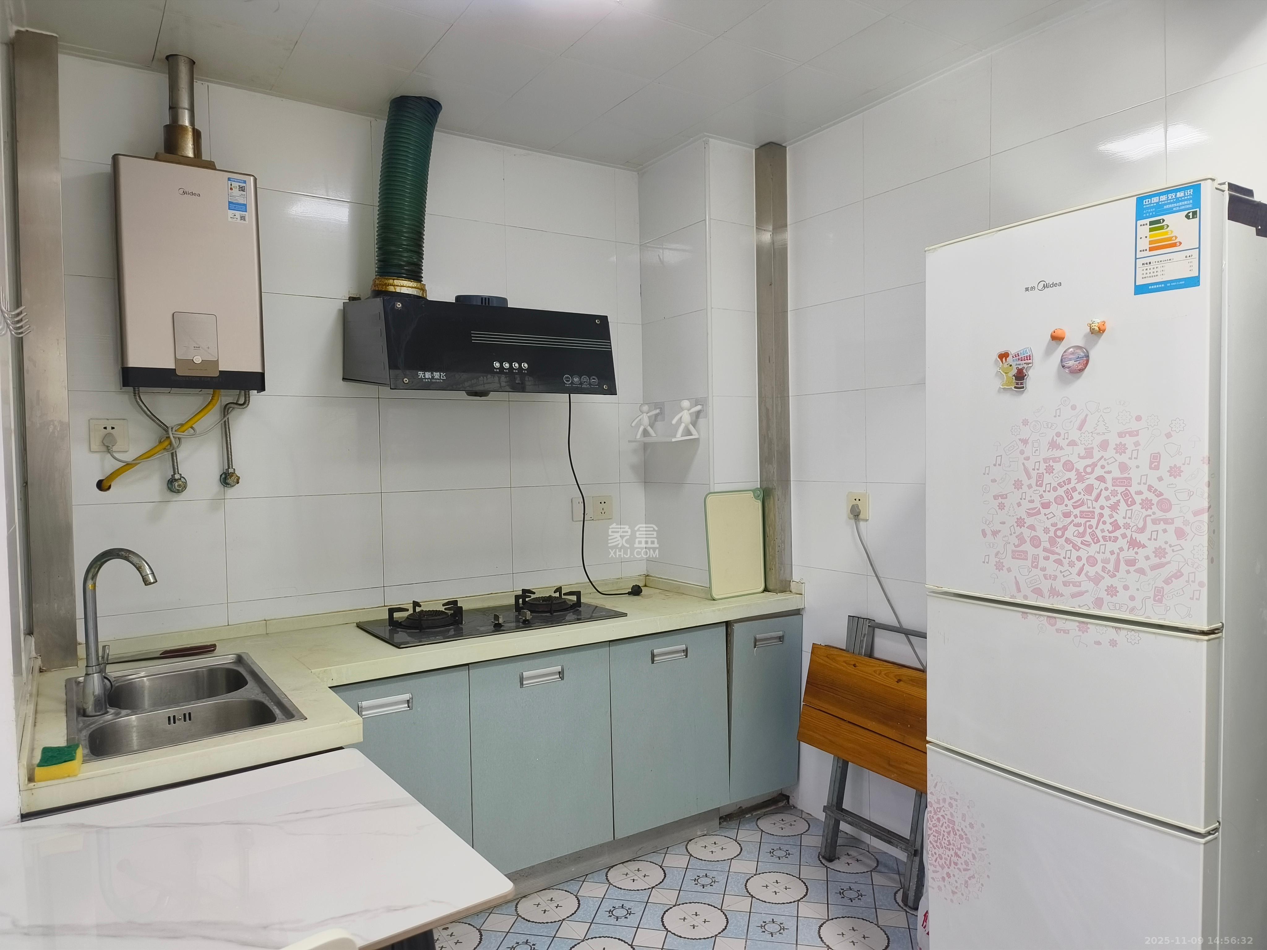 勤诚达新界  2室2厅1卫    1500.0元/月室内图