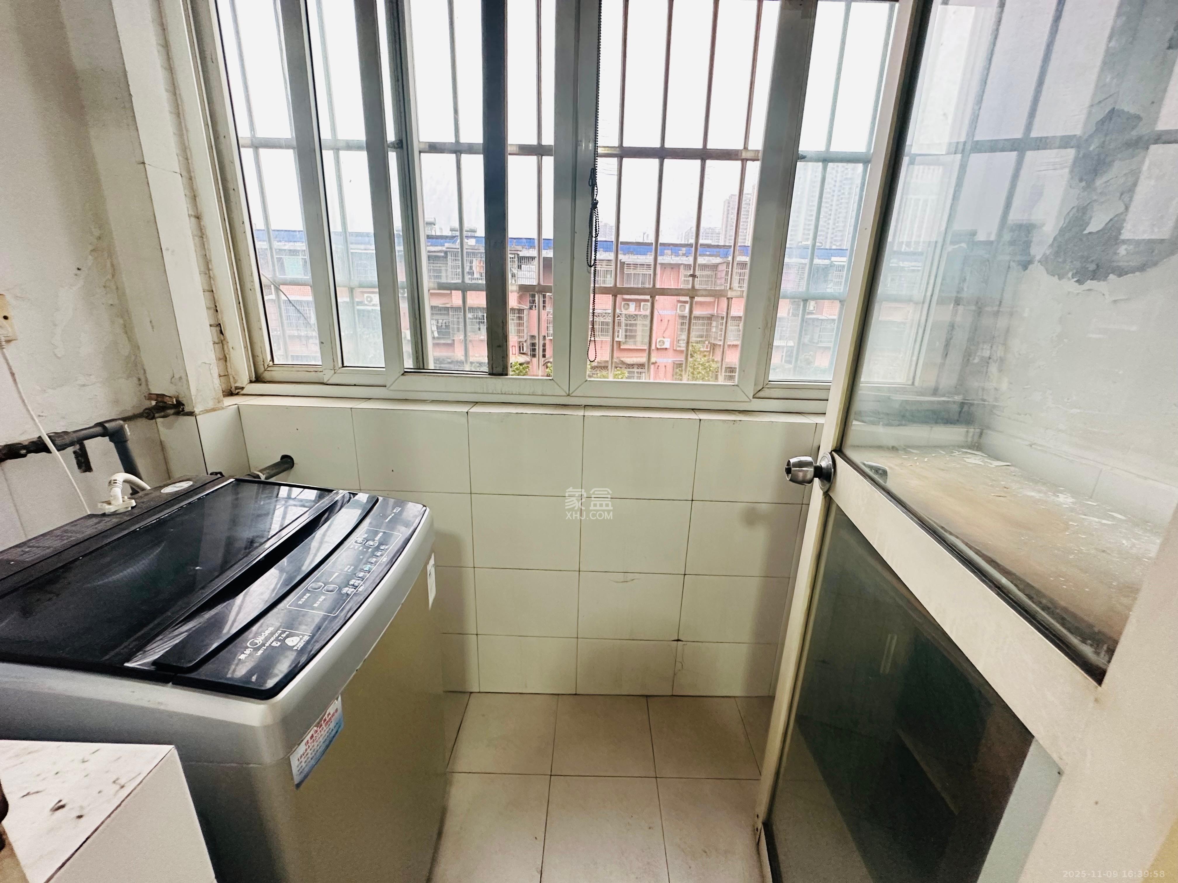 枫林绿洲  3室2厅2卫    1800.0元/月室内图