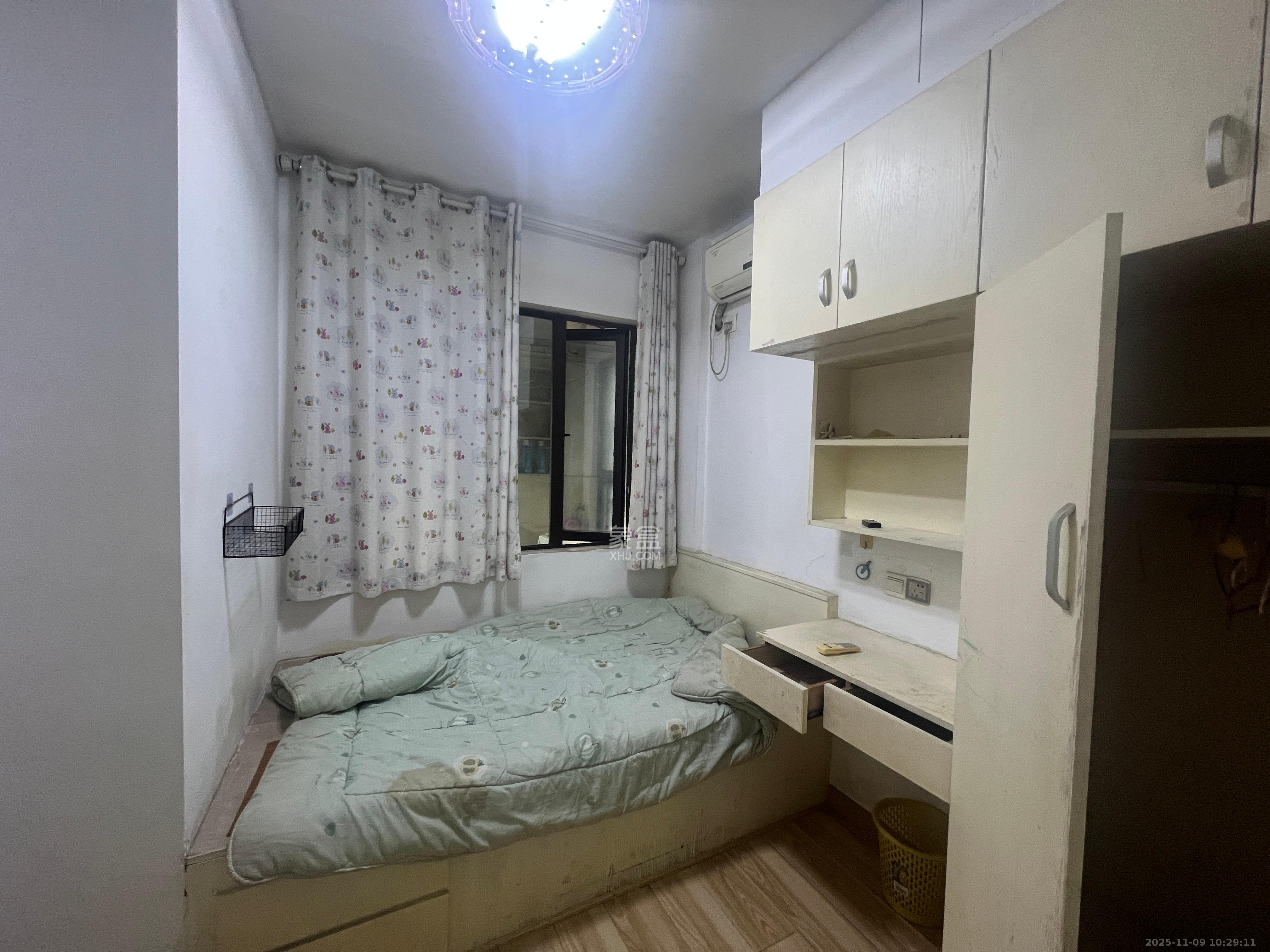 保利麓谷林语E区  3室2厅1卫    2300.0元/月室内图