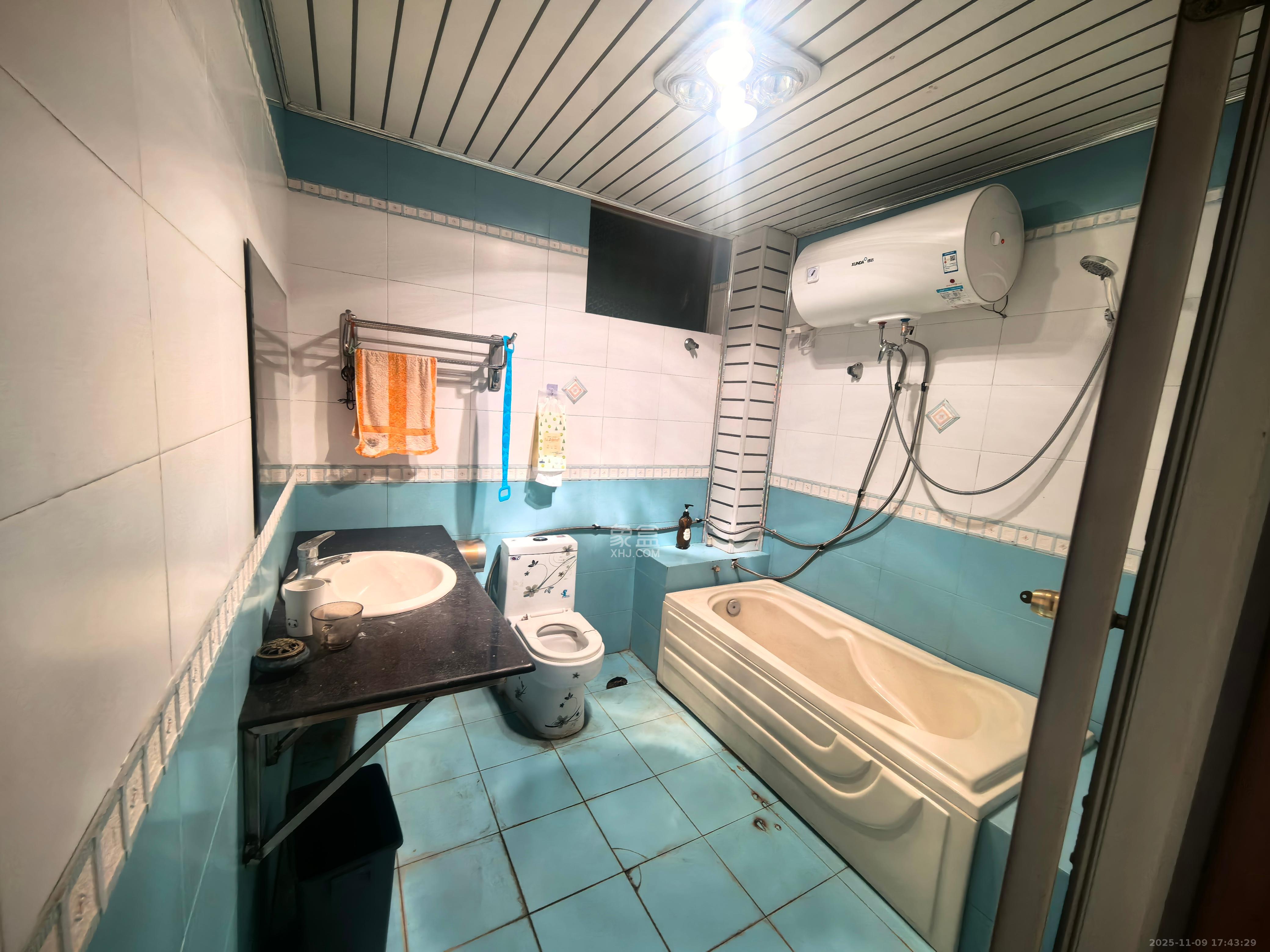 马王堆陶瓷建材新城 3室2厅1卫 1800.0元/月 马王堆陶瓷建材新城 3室2厅1卫 1800.0元/月室内图