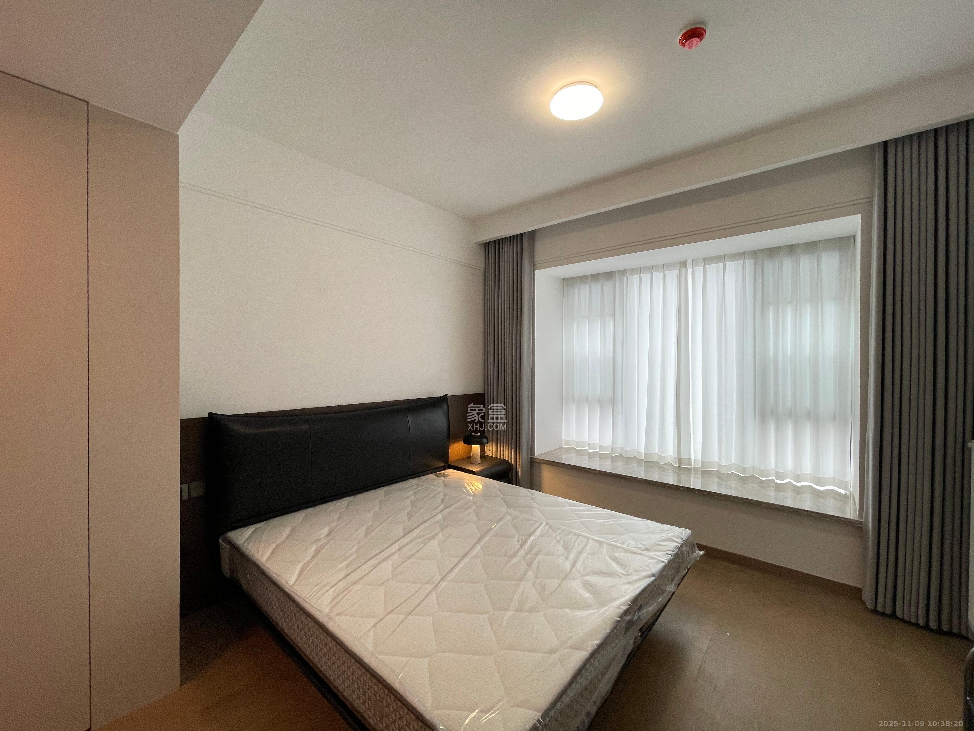 长房星城天地  3室2厅2卫    7000.0元/月室内图