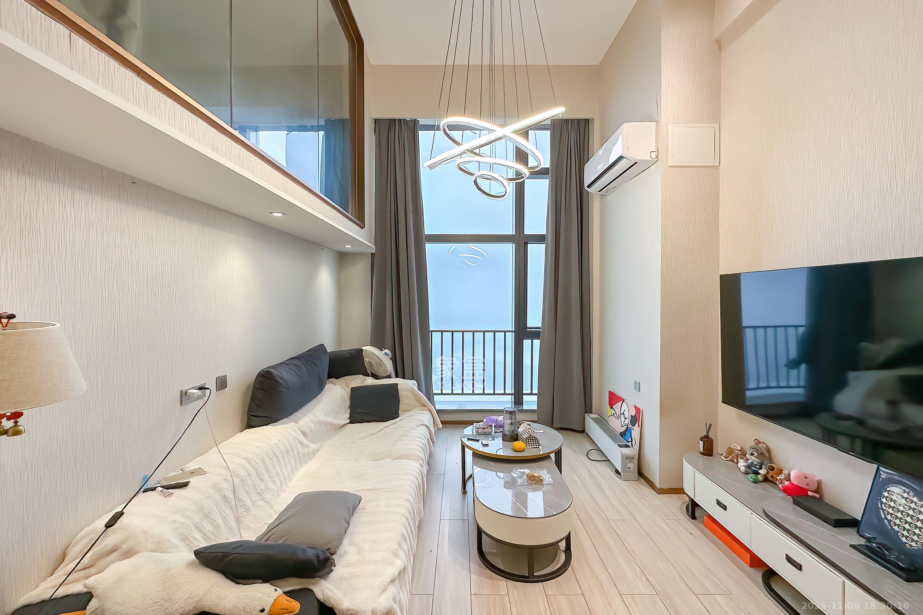 华远华时代 3室2厅2卫 88.8万 华远华时代 3室2厅2卫 88.8万客厅