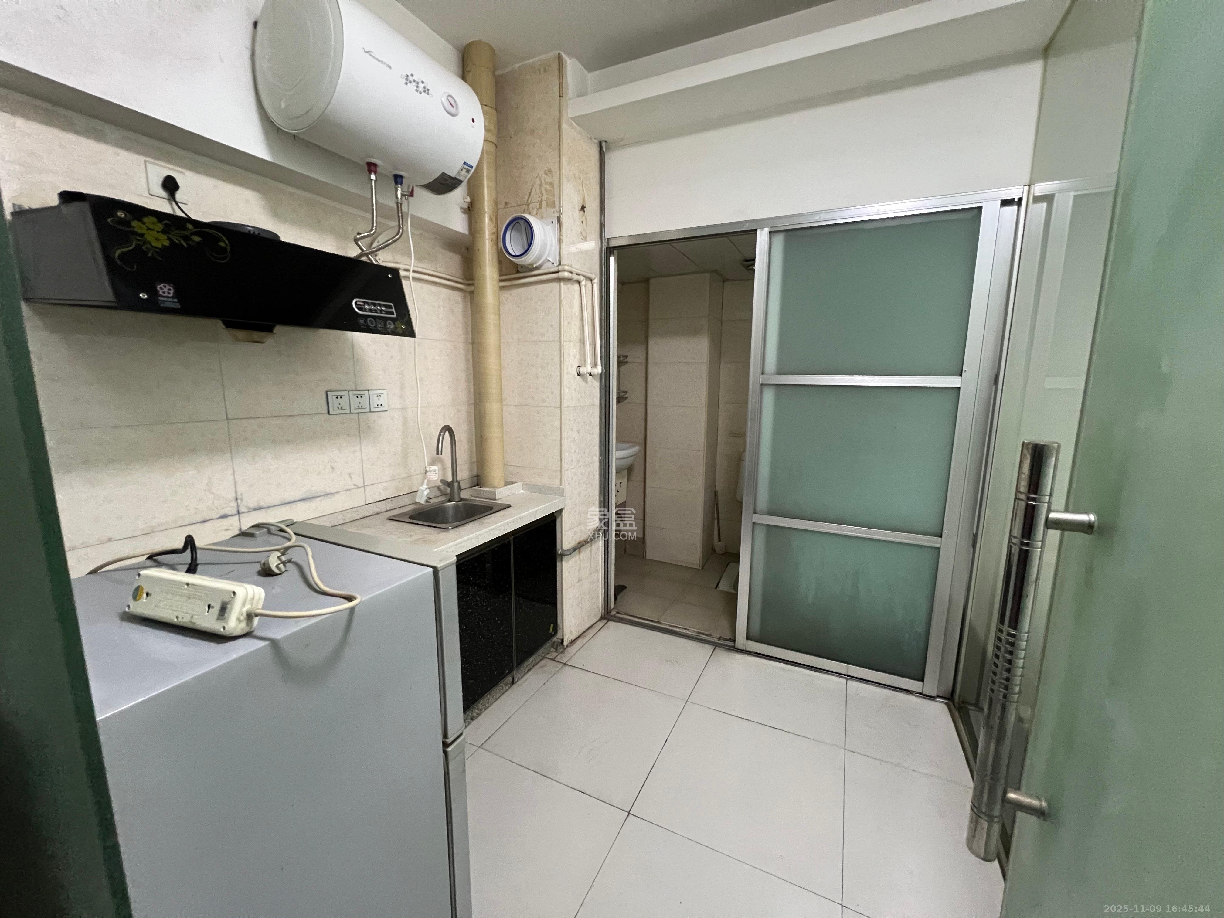 新长海广场  1室1厅1卫    1000.0元/月室内图