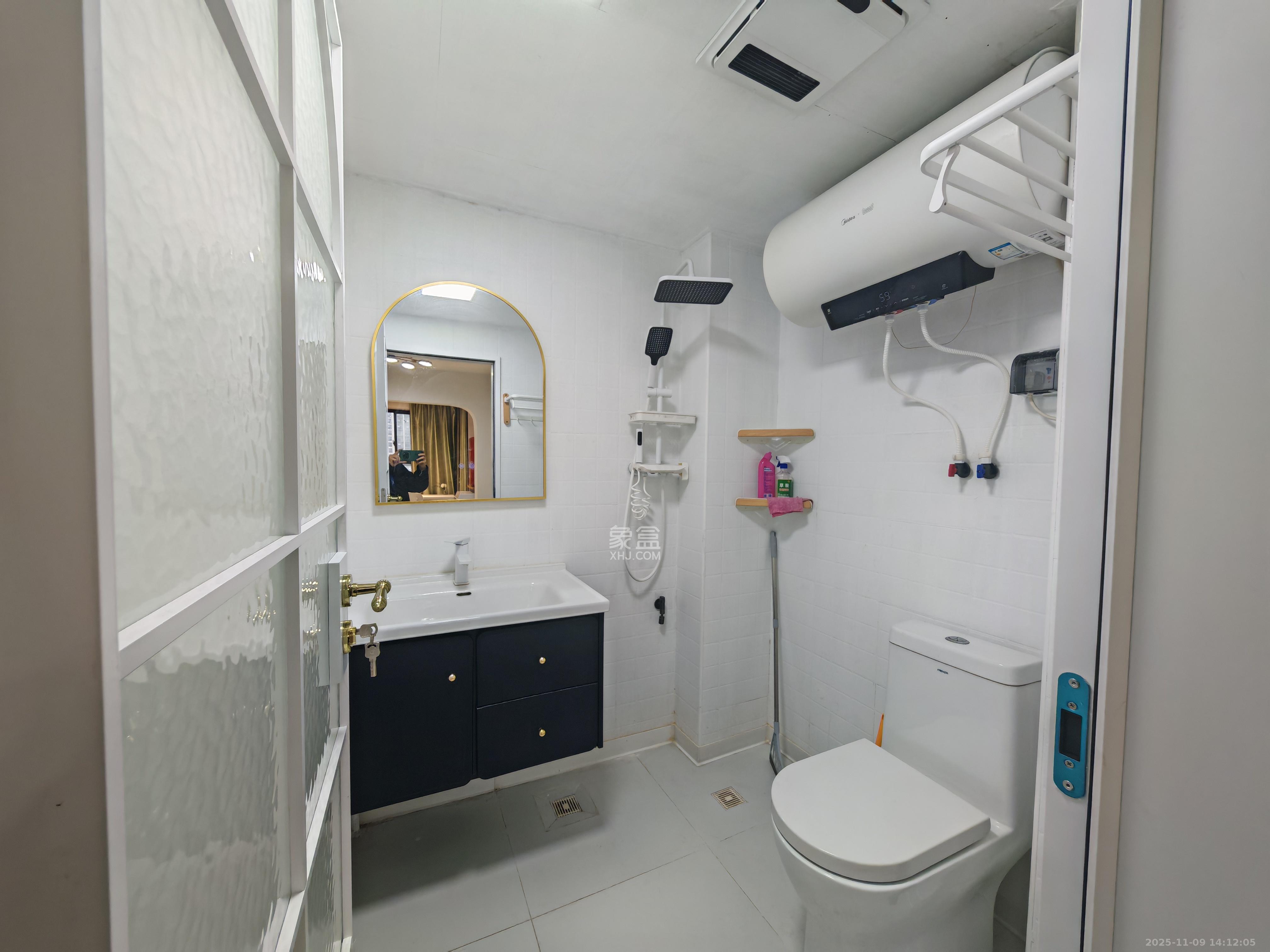 达美D6区 1室1厅1卫 1400.0元/月 达美D6区 1室1厅1卫 1400.0元/月室内图