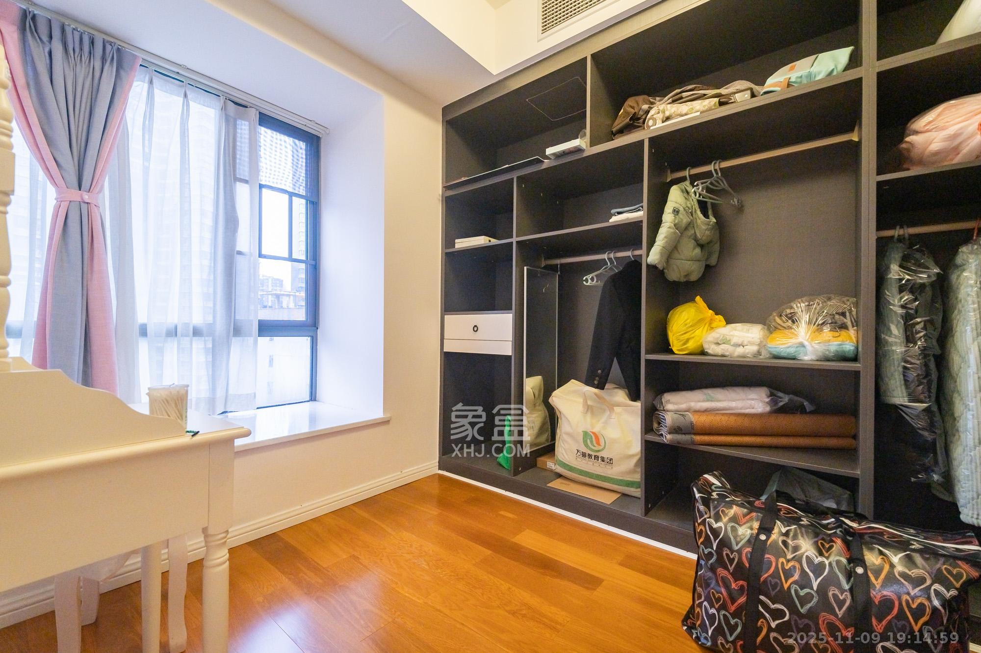 恒基凯旋门一二期  6室2厅2卫    238.0万其他