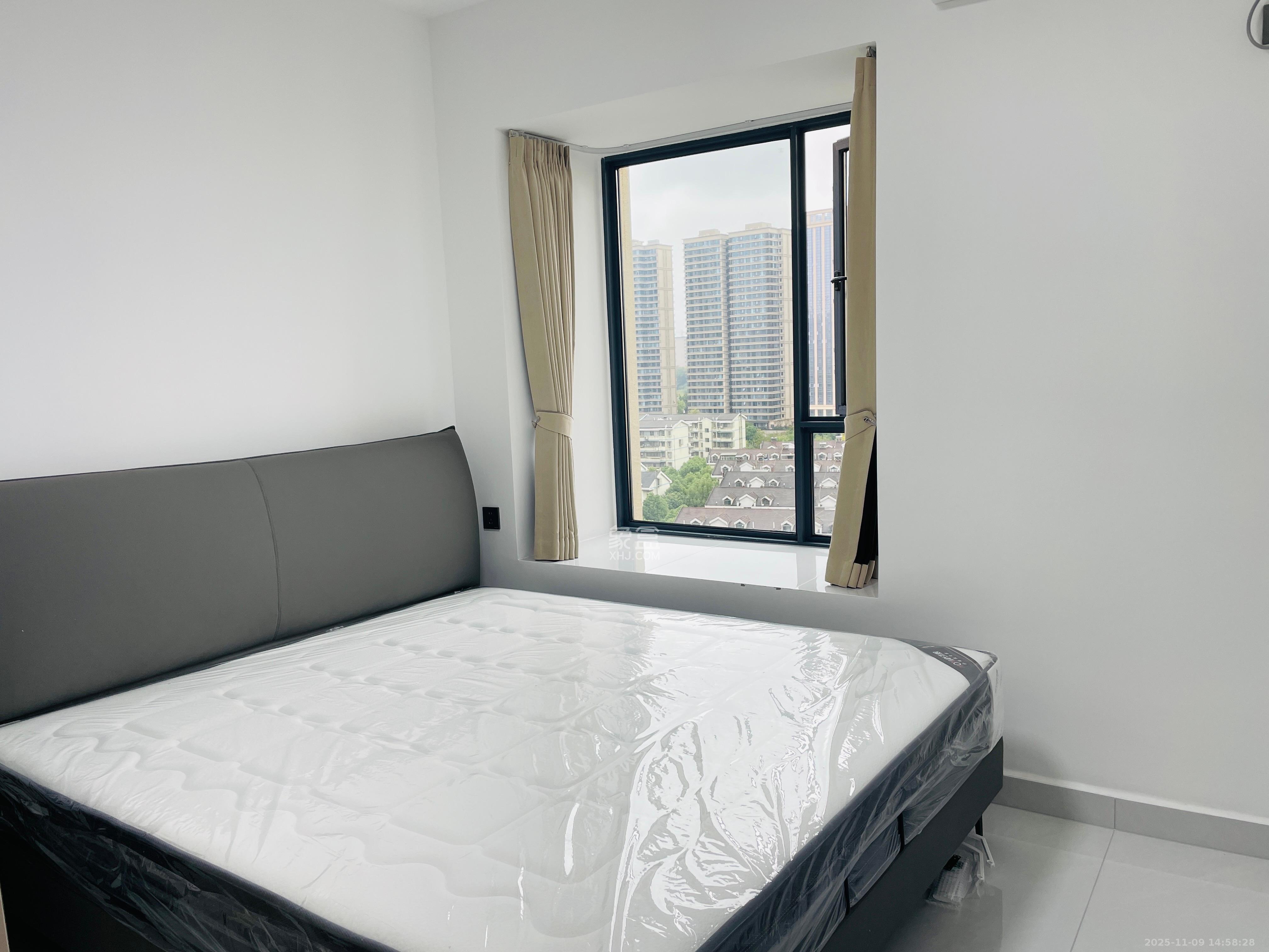 金石蓉园  3室2厅1卫    2800.0元/月室内图