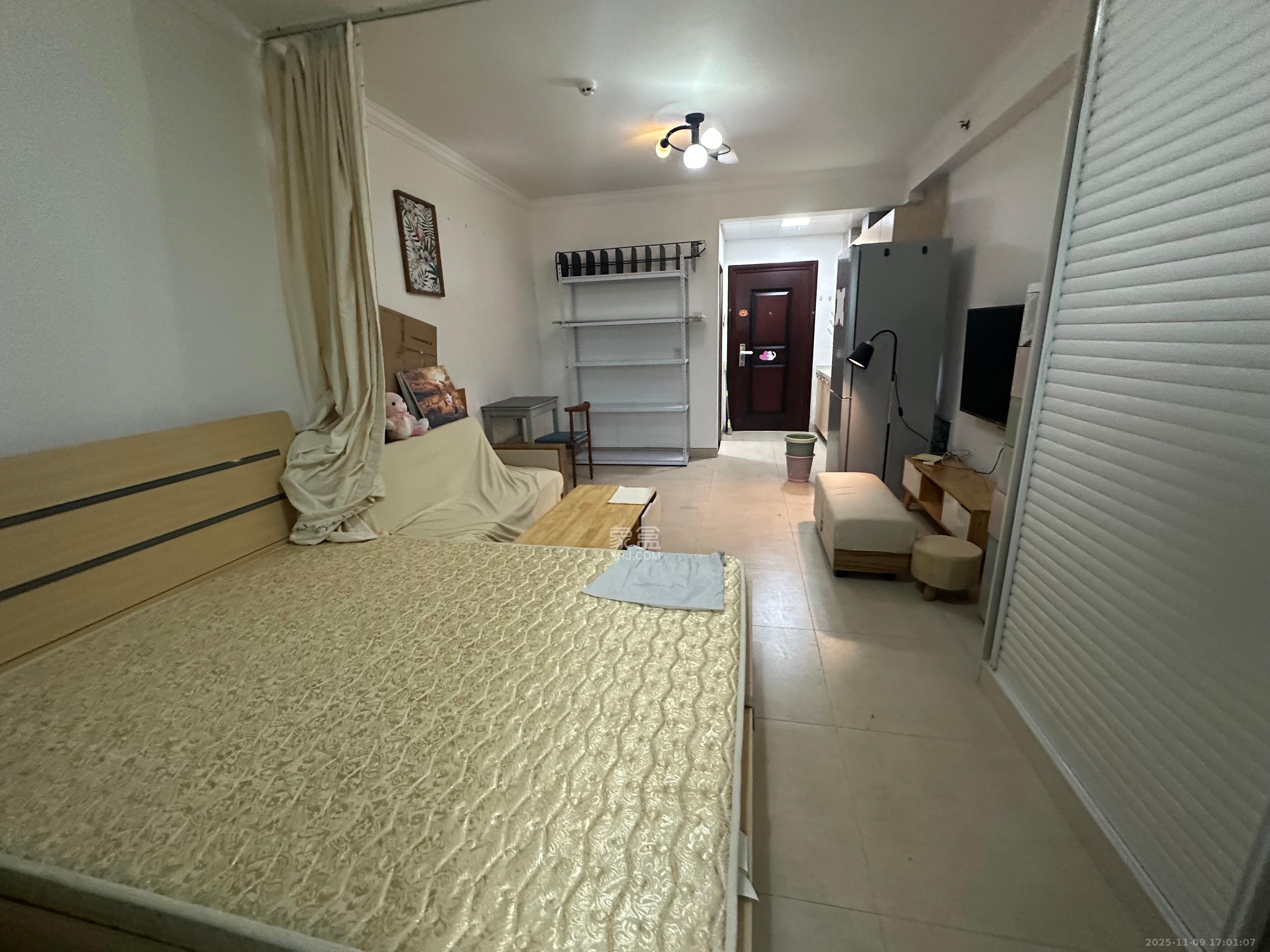 天鸿天府（天鸿中央大院）  1室1厅1卫    1300.0元/月室内图