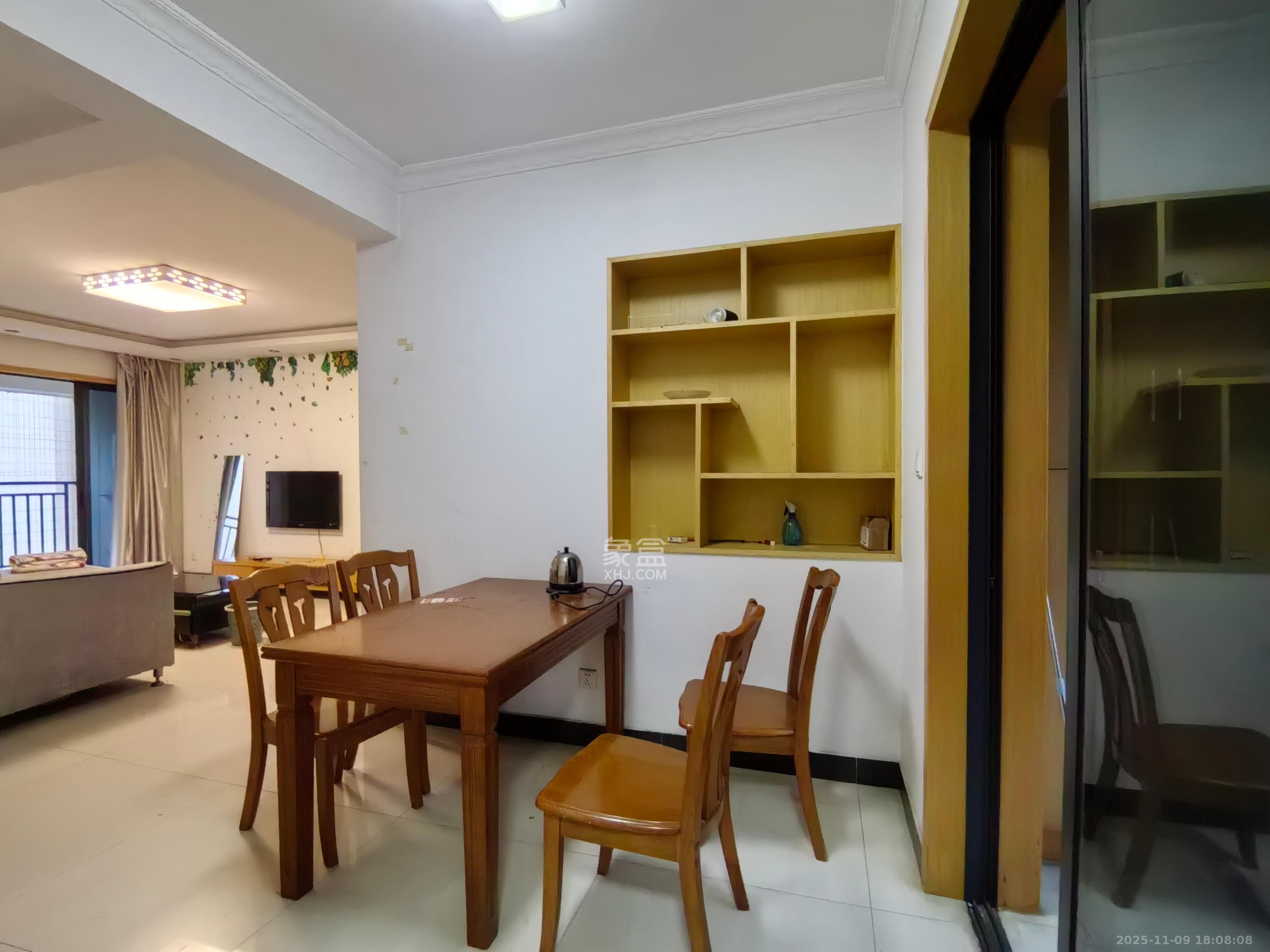 保利麓谷林语A区  3室2厅1卫    2400.0元/月室内图