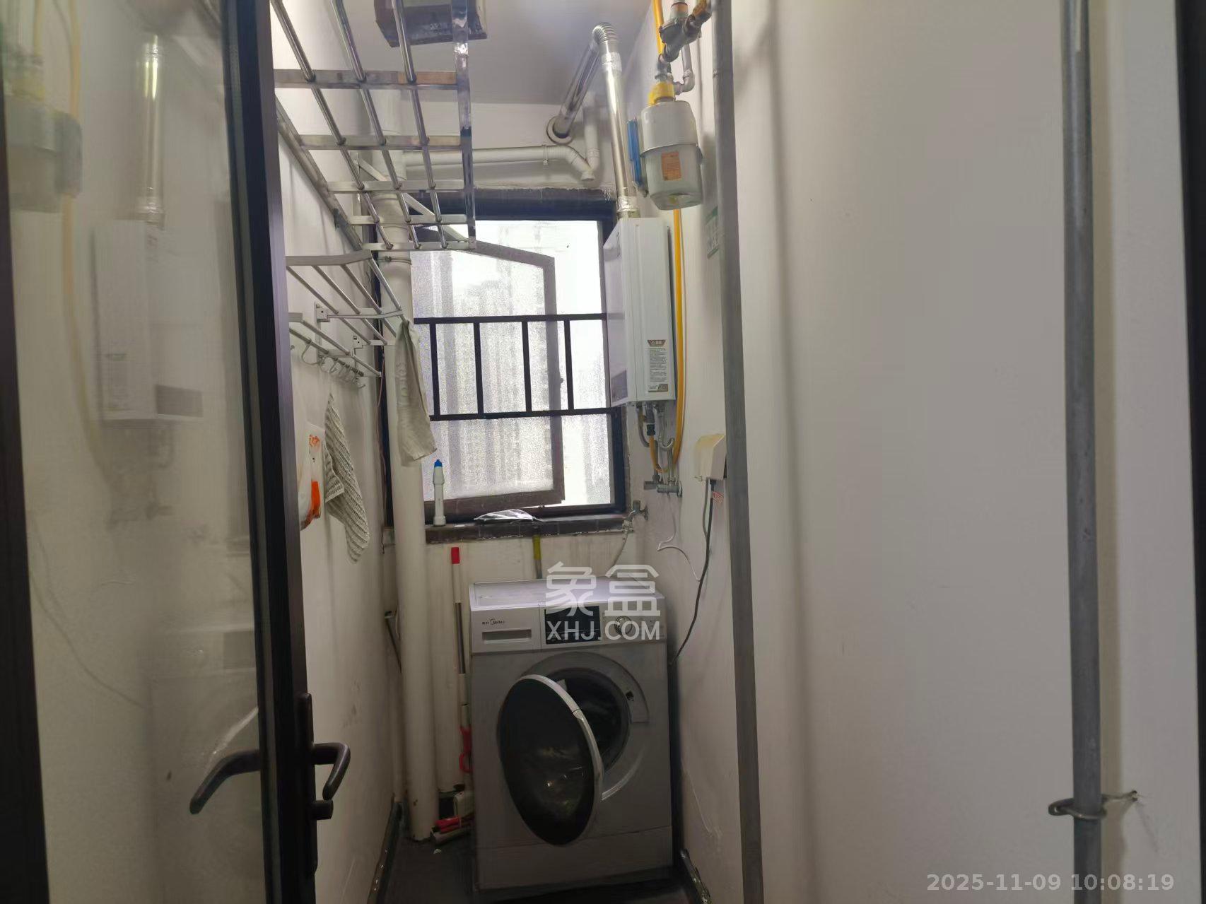 中海国际四期  2室2厅1卫    1800.0元/月室内图