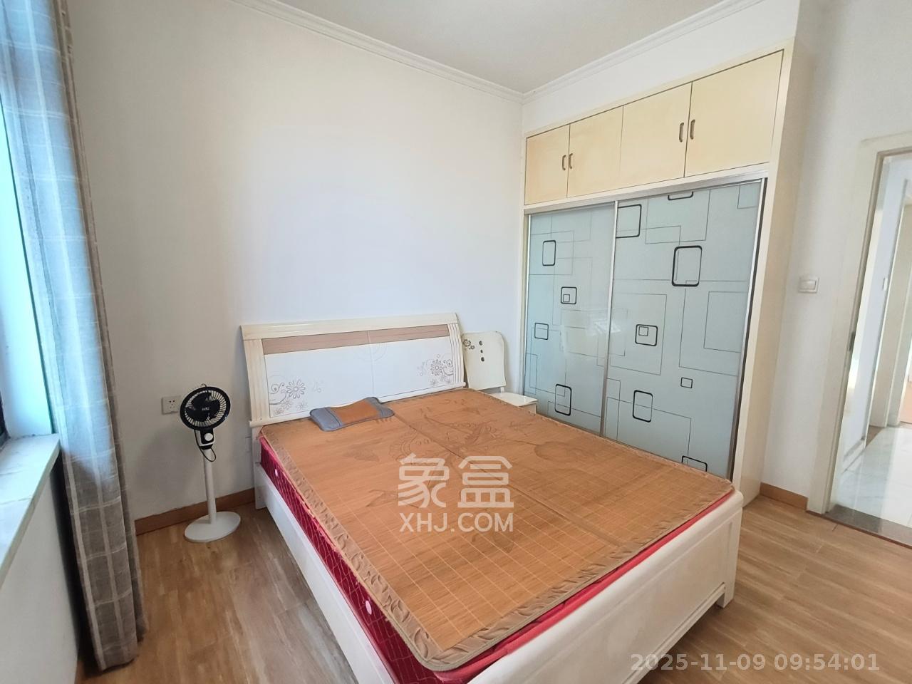 三景华御  2室2厅1卫    1800.0元/月室内图