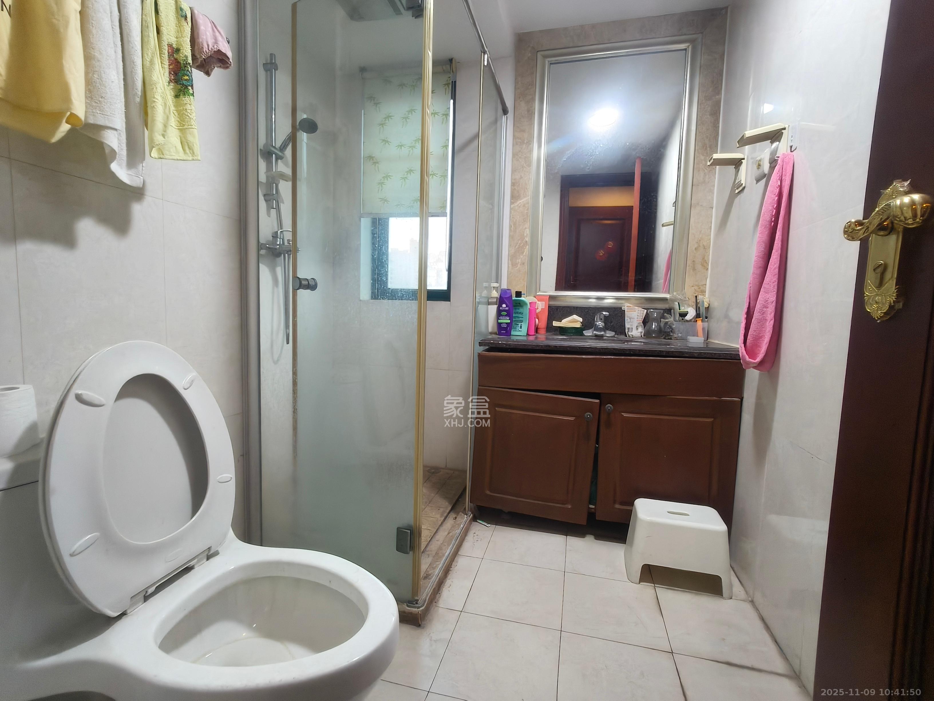 恒大城  3室2厅2卫    2400.0元/月室内图