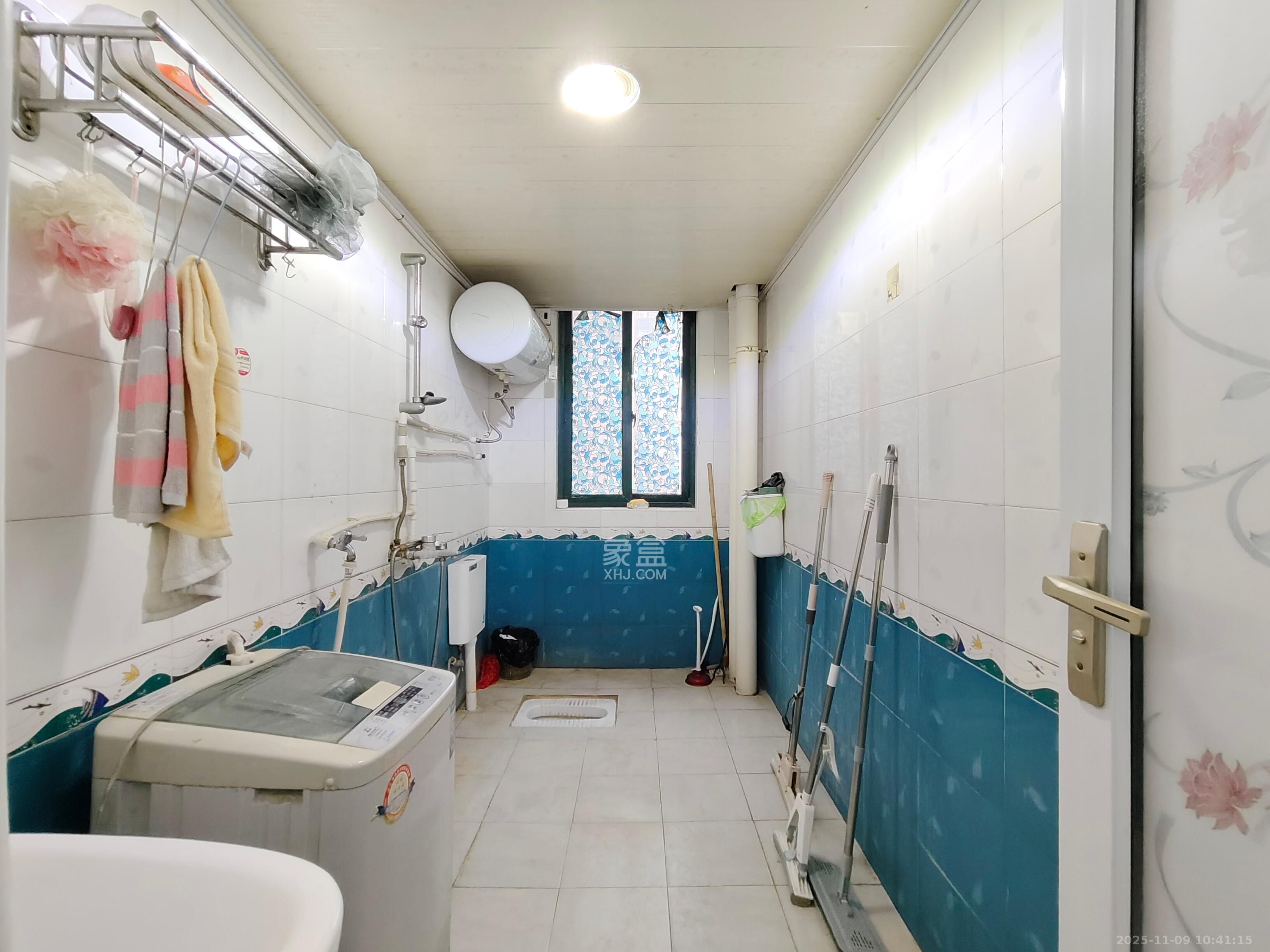 东玺门  4室1厅2卫    2600.0元/月室内图