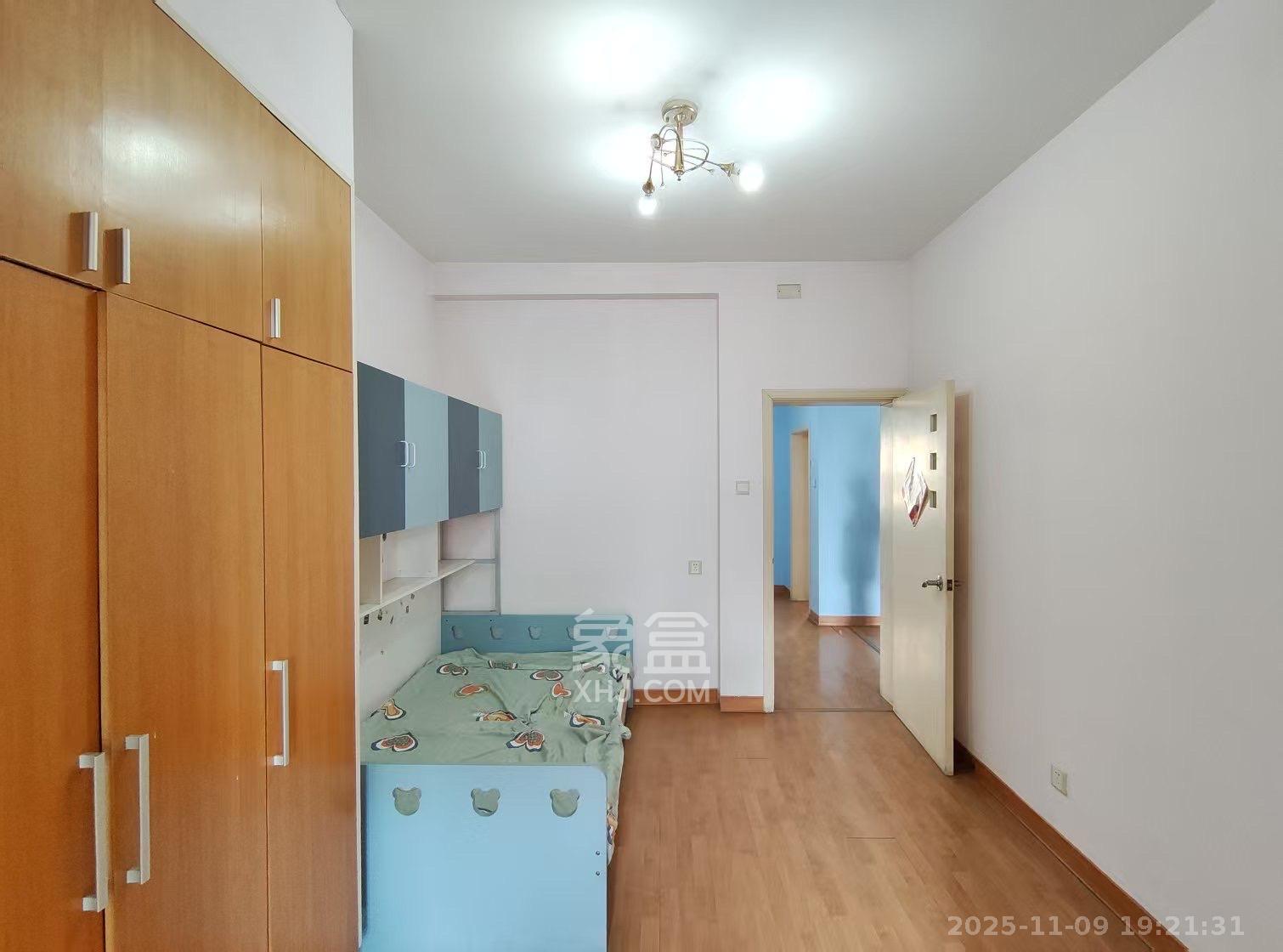 财信宿舍  2室2厅1卫    1600.0元/月室内图