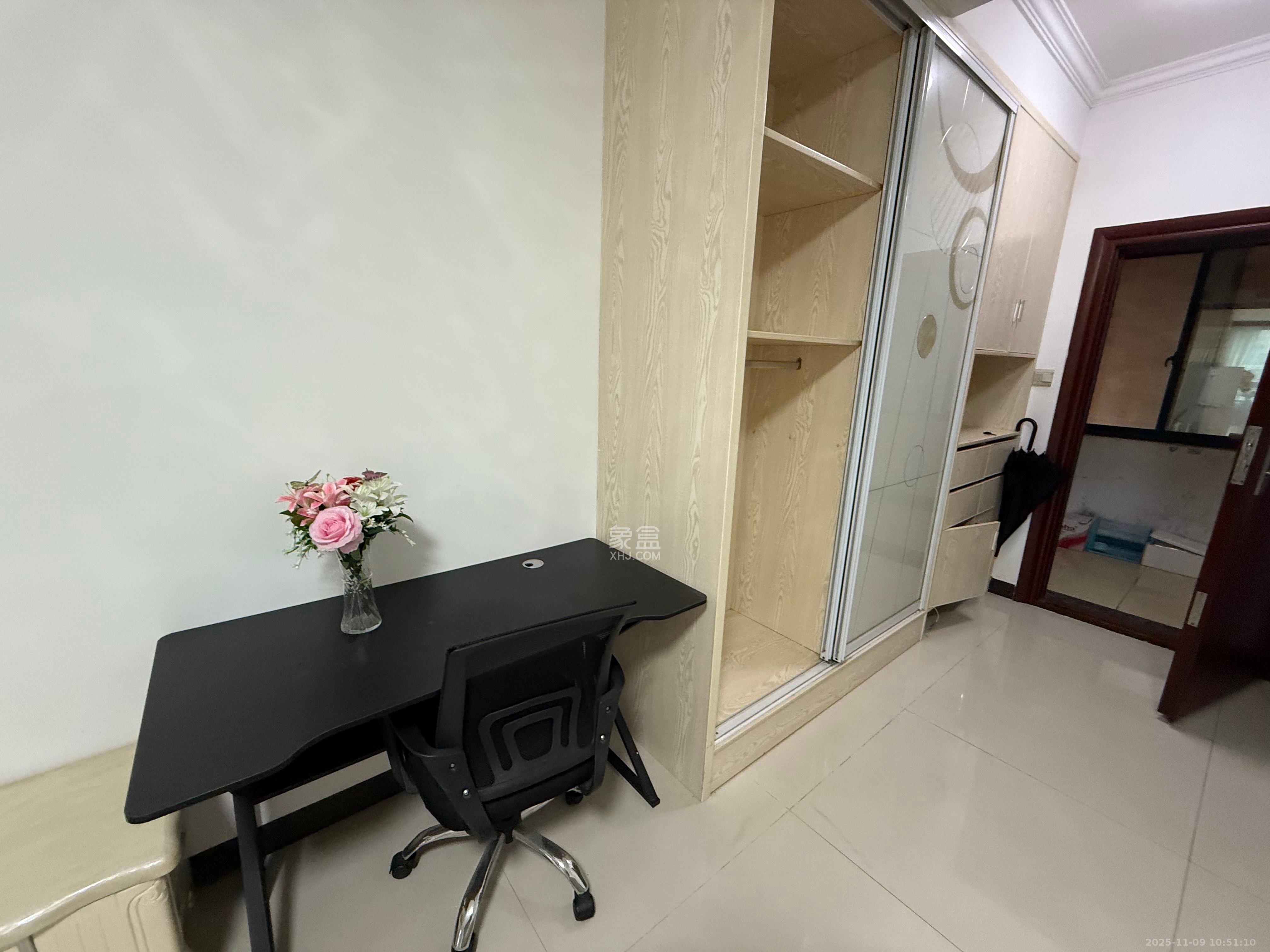 中南红领邦(红星嘉和苑) 1室1厅1卫 1500.0元/月 中南红领邦(红星嘉和苑) 1室1厅1卫 1500.0元/月室内图