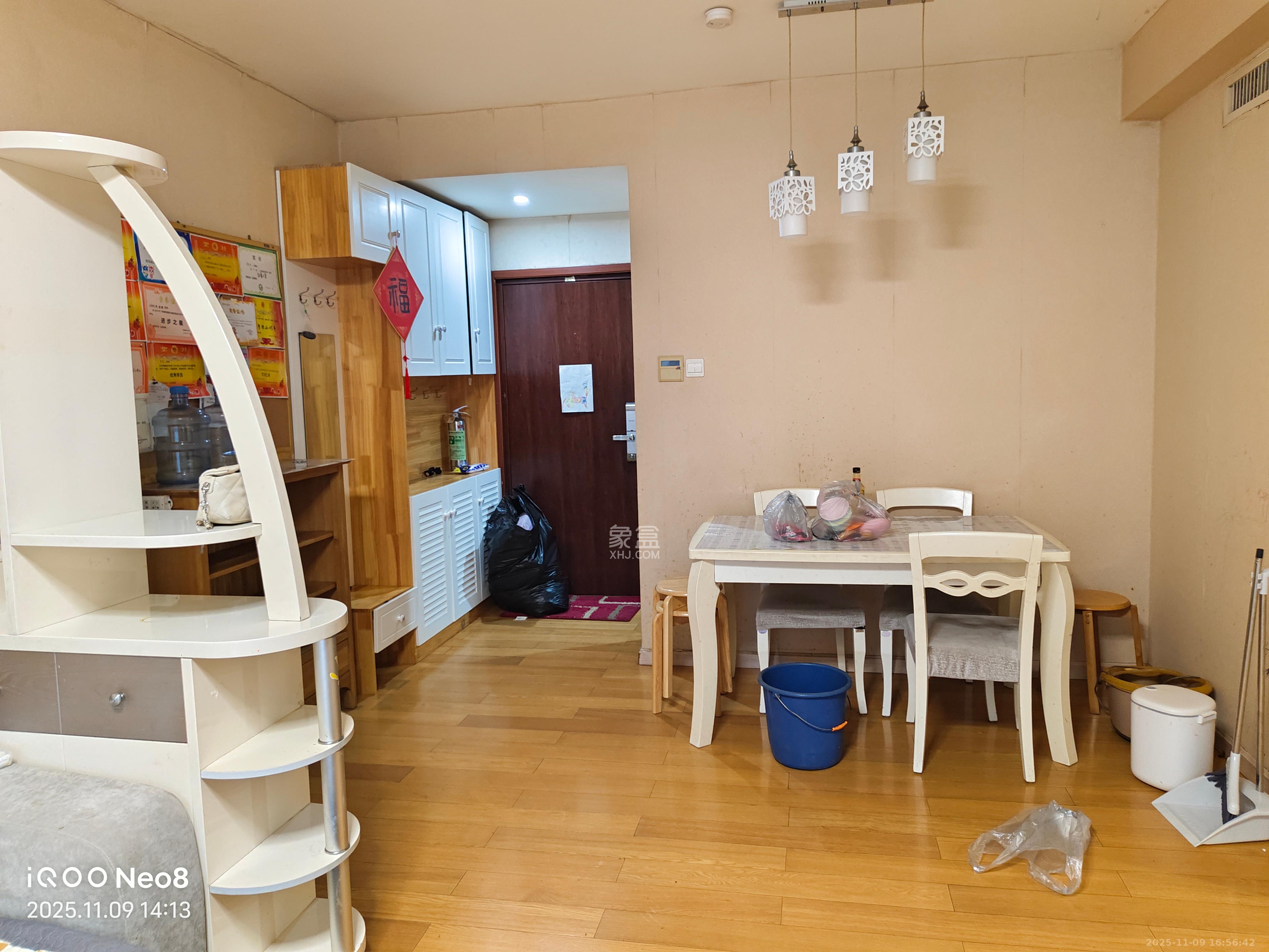 远大麓园  1室2厅1卫    2000.0元/月室内图