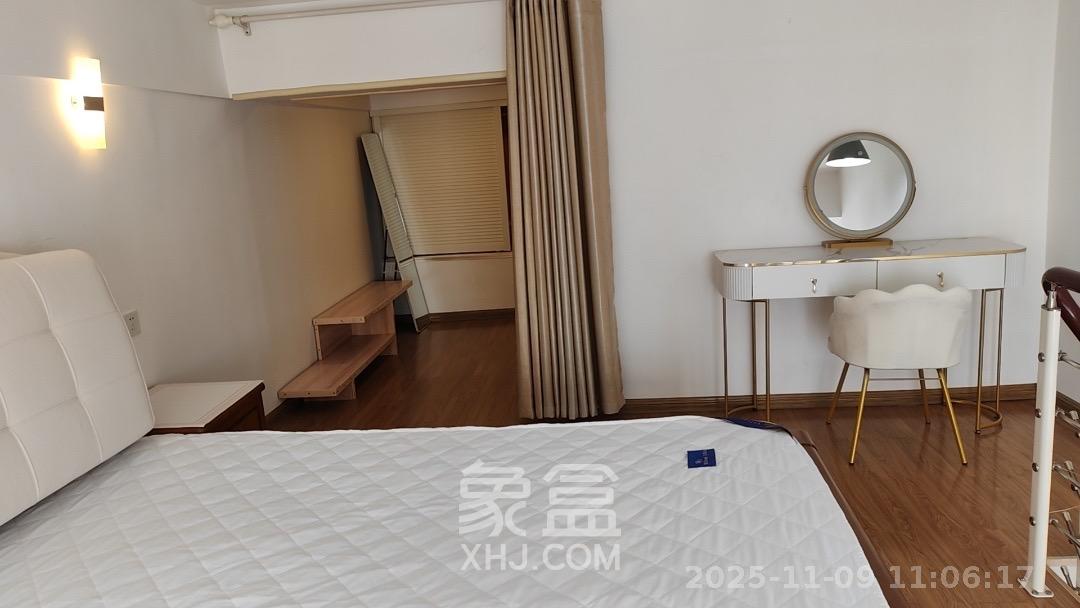 洋湖时代  1室1厅1卫    1700.0元/月室内图