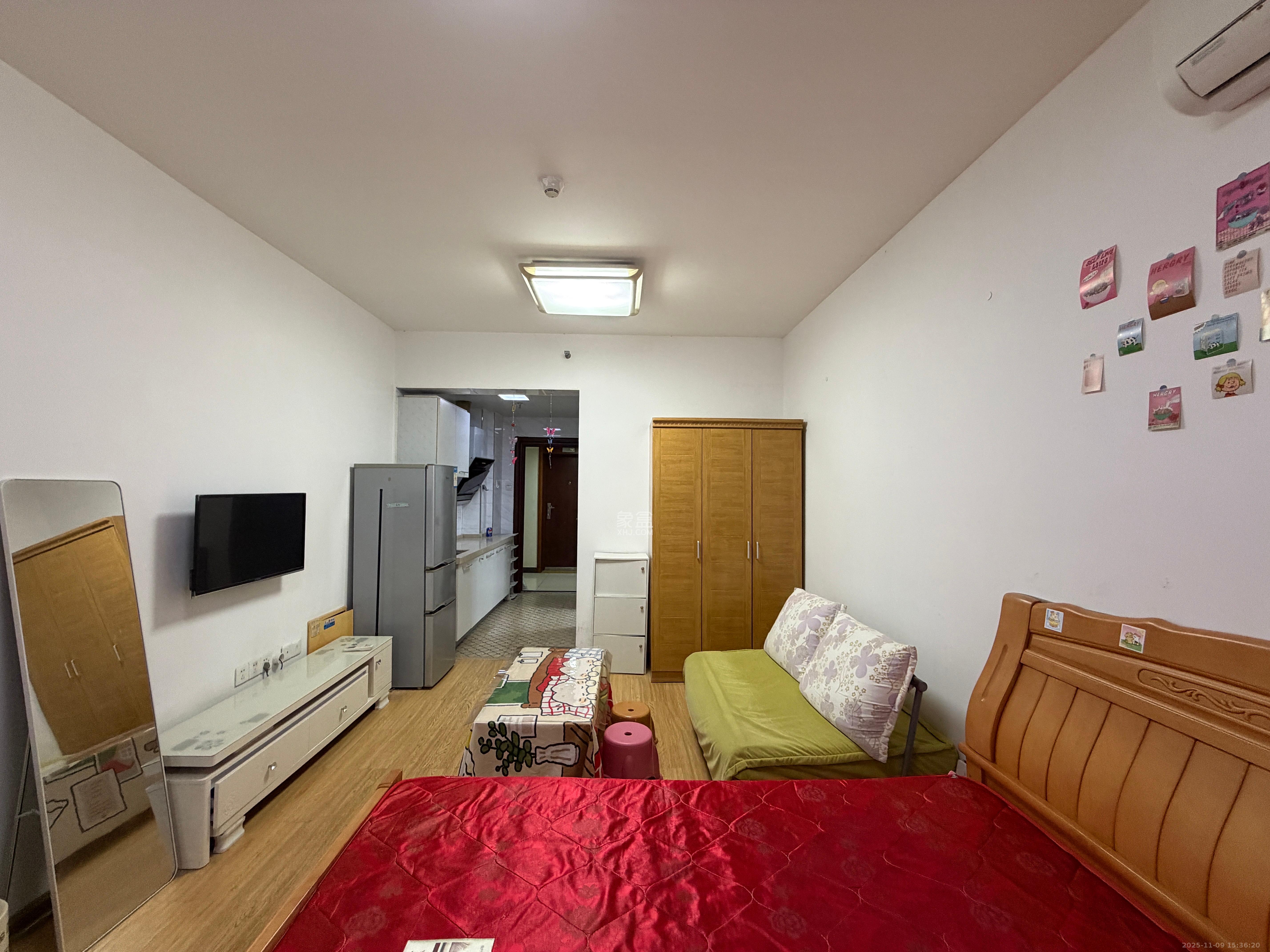 保利麓谷林语I区  1室1厅1卫    1350.0元/月室内图