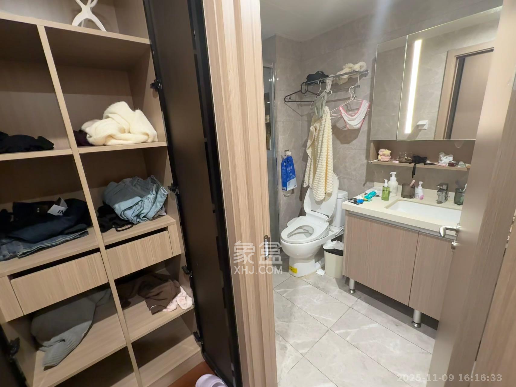 旭辉雨花郡 4室2厅2卫 4400.0元/月 旭辉雨花郡 4室2厅2卫 4400.0元/月室内图