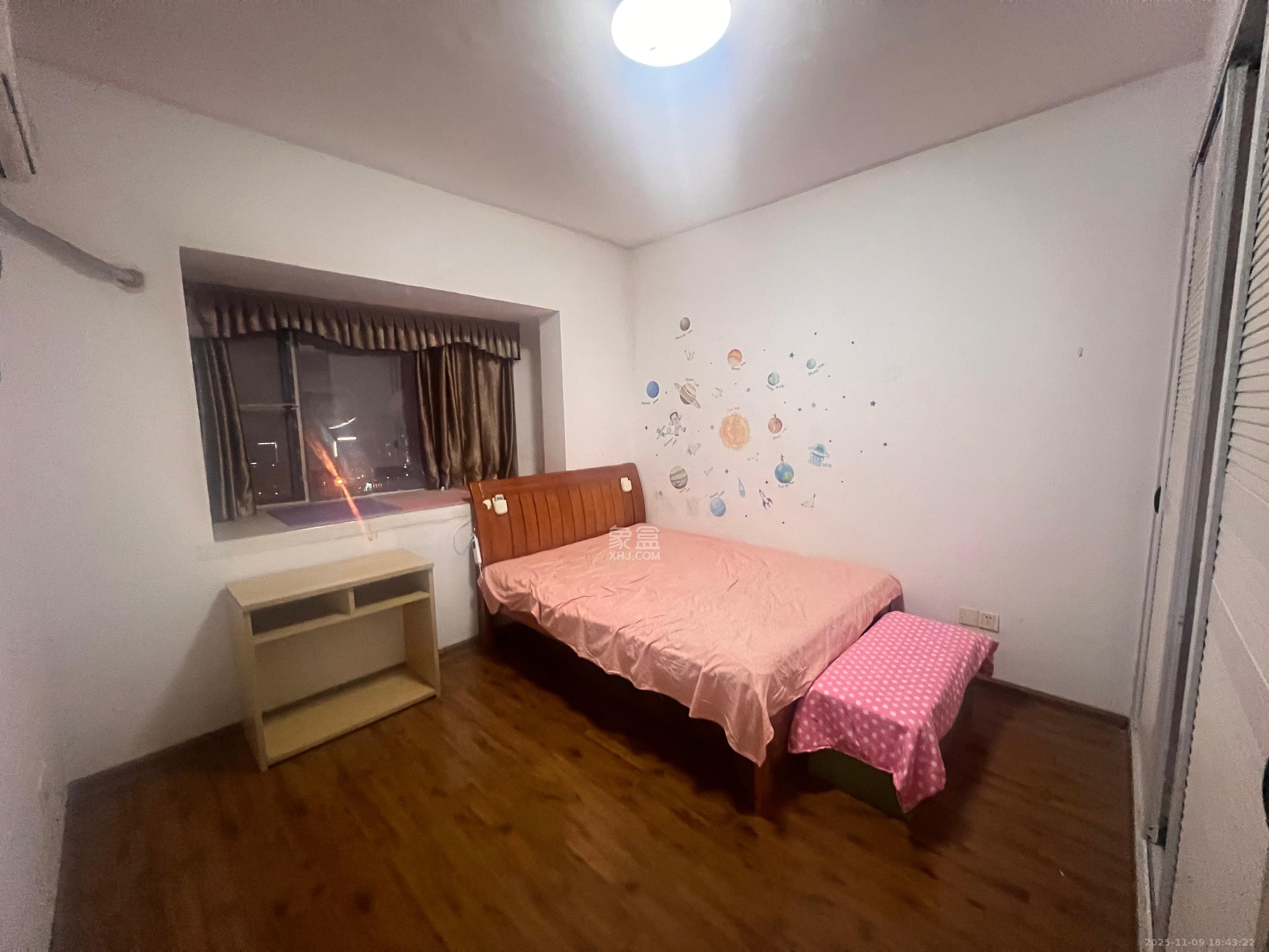 上海城小区  3室2厅2卫    2000.0元/月室内图