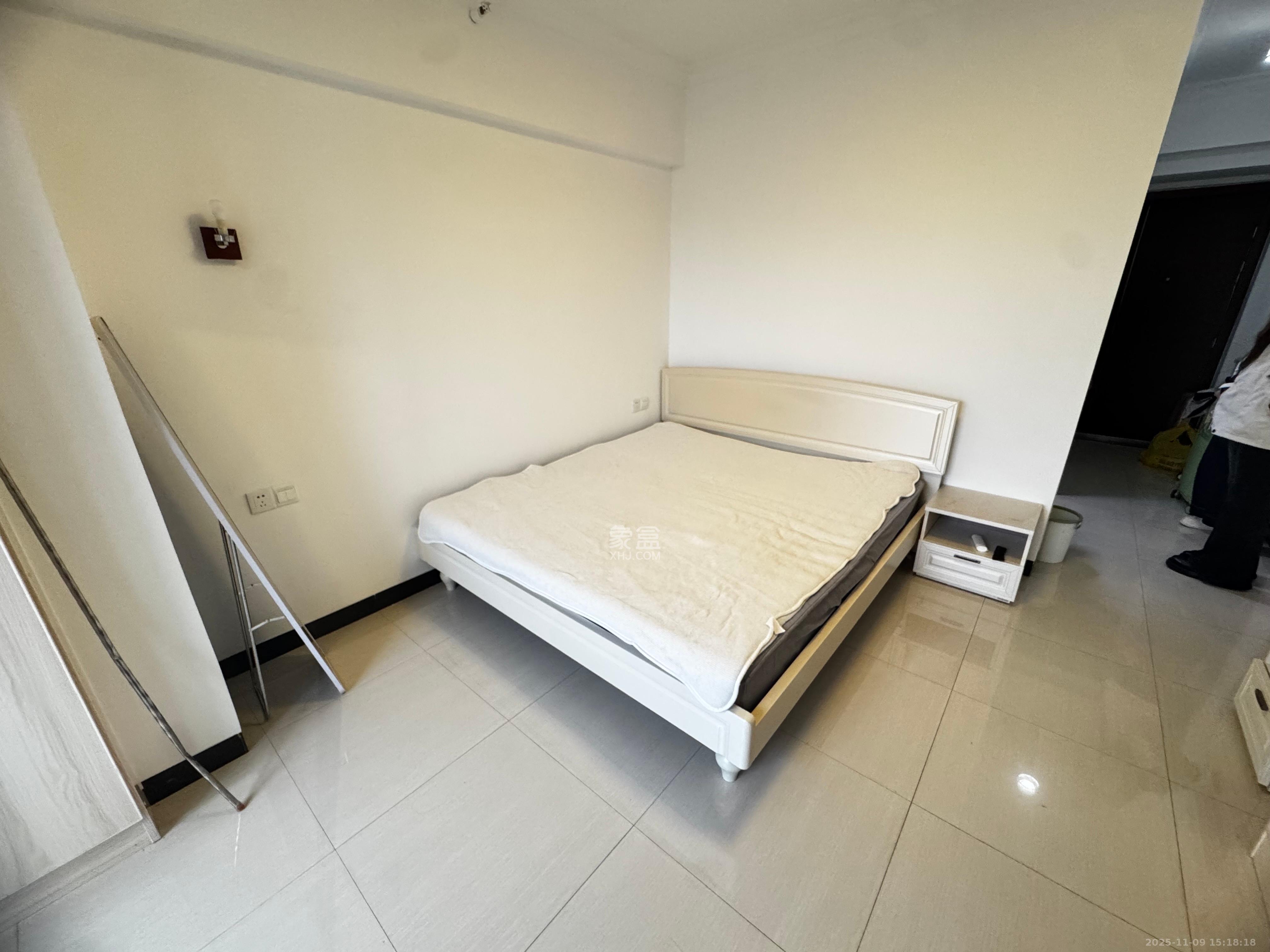 达美D6区  1室1厅1卫    1400.0元/月室内图