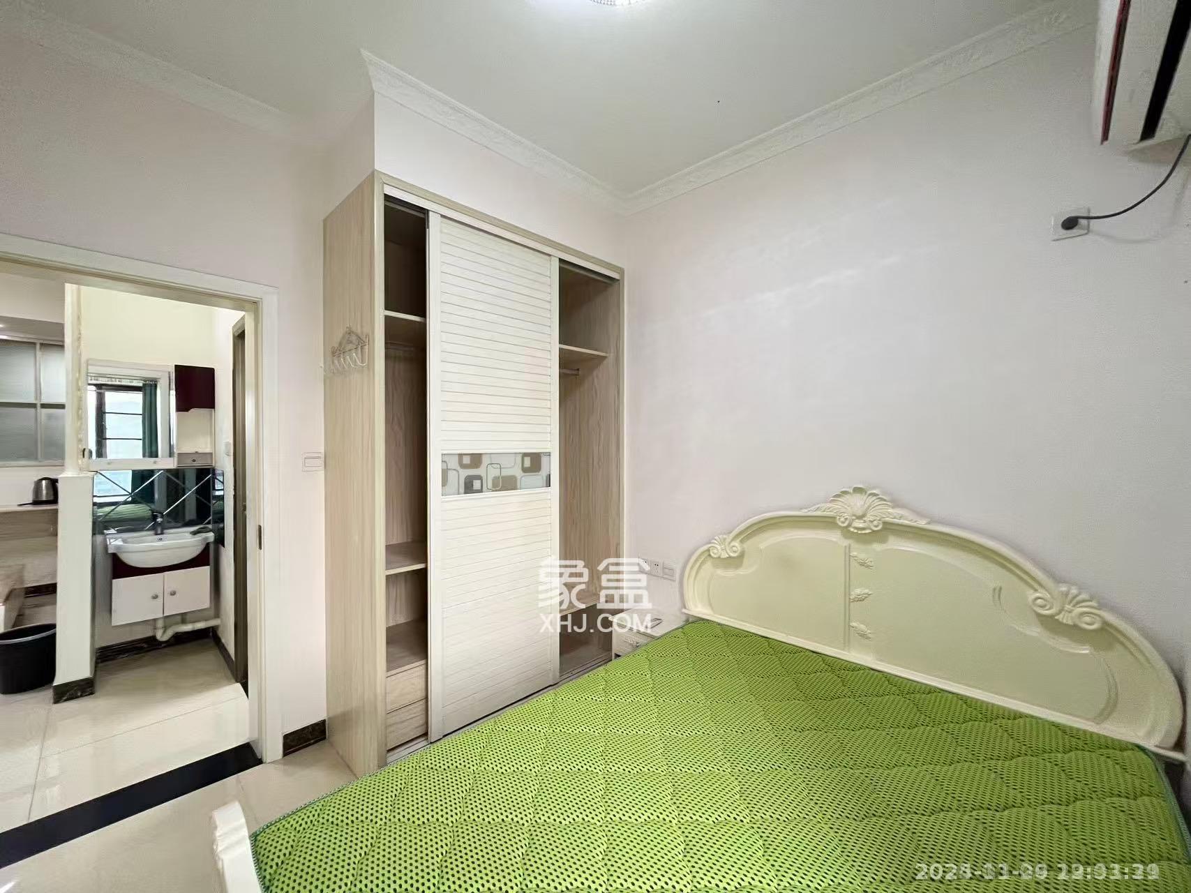 麓山枫情  2室1厅1卫    2100.0元/月室内图