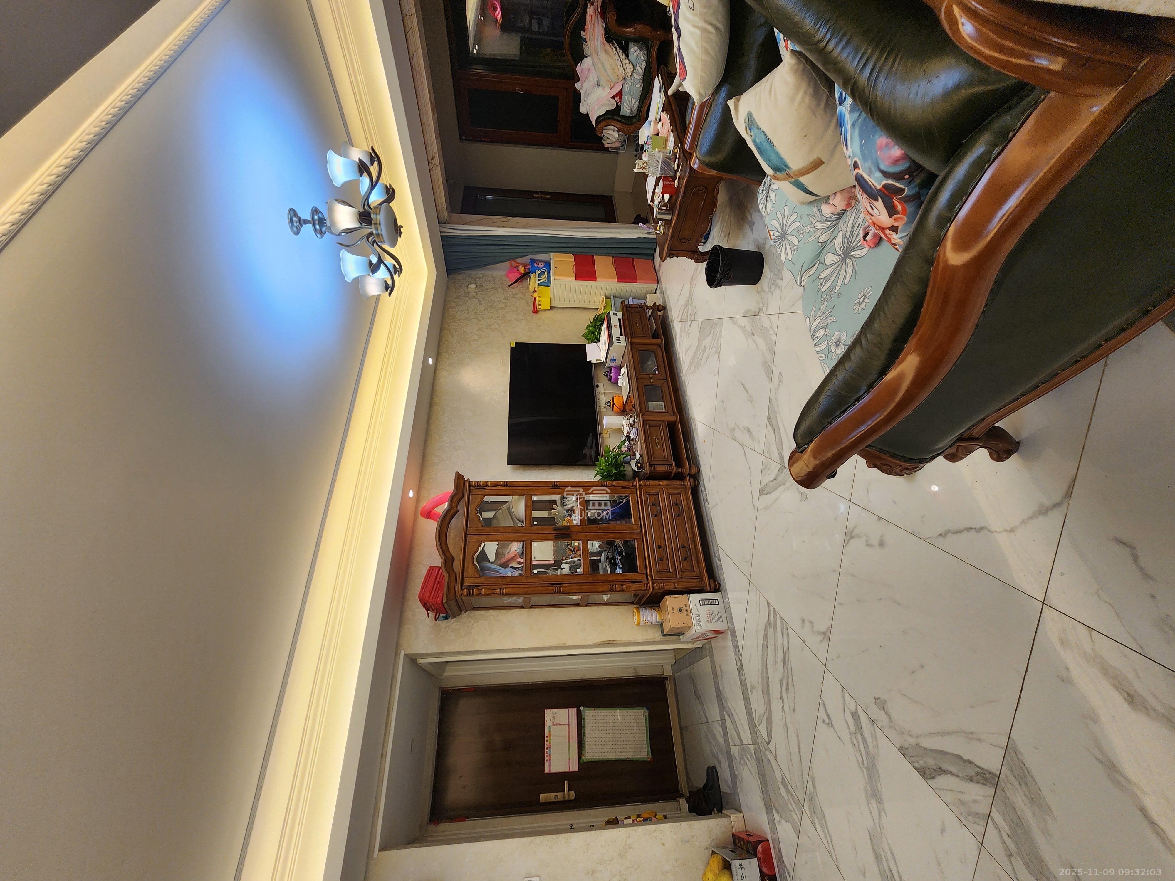 万科里梅溪郡  4室2厅2卫    5300.0元/月