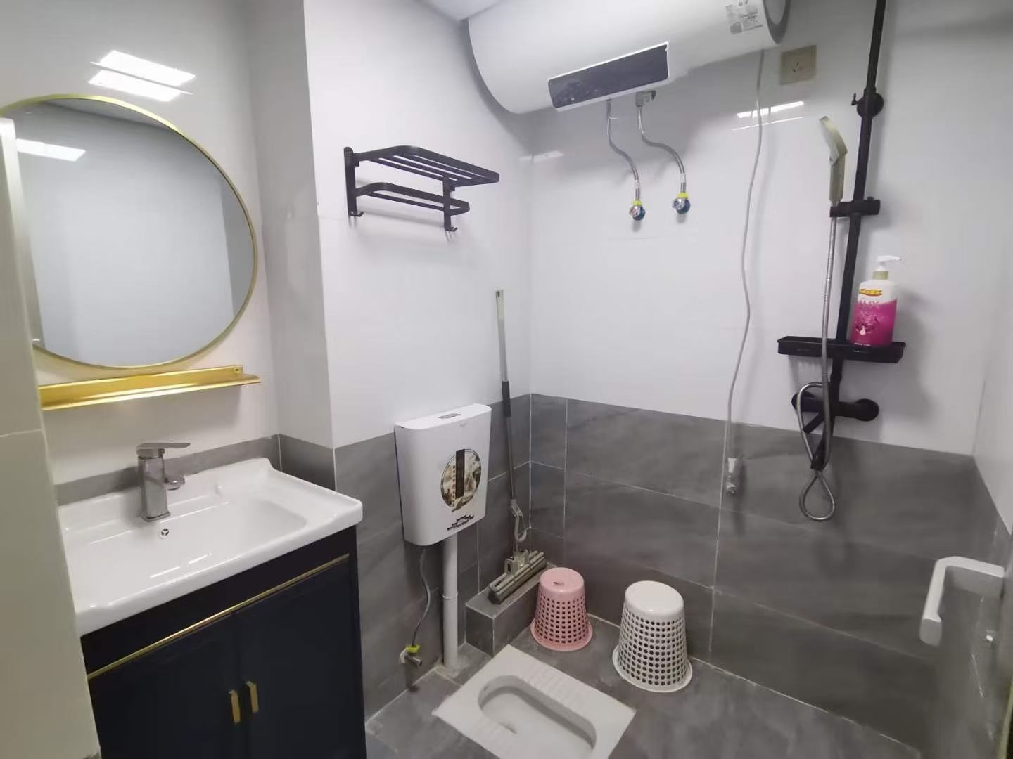 天门中央广场  1室1厅1卫    1380.0元/月室内图