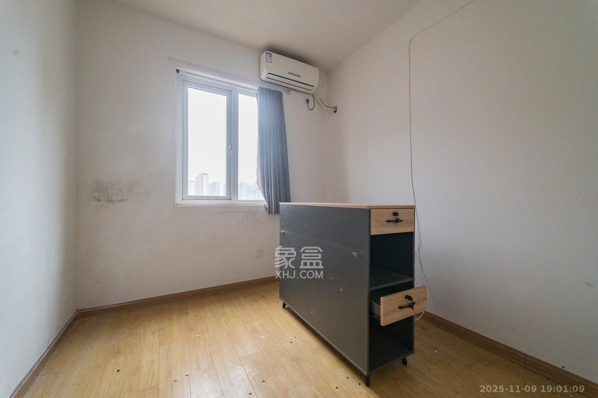 MOMA当代广场 4室2厅2卫 75.8万 MOMA当代广场 4室2厅2卫 75.8万卧室