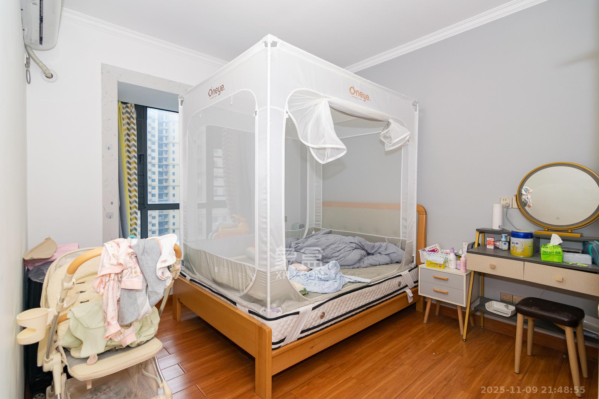 澳海月亮湾  3室2厅1卫    69.8万卧室