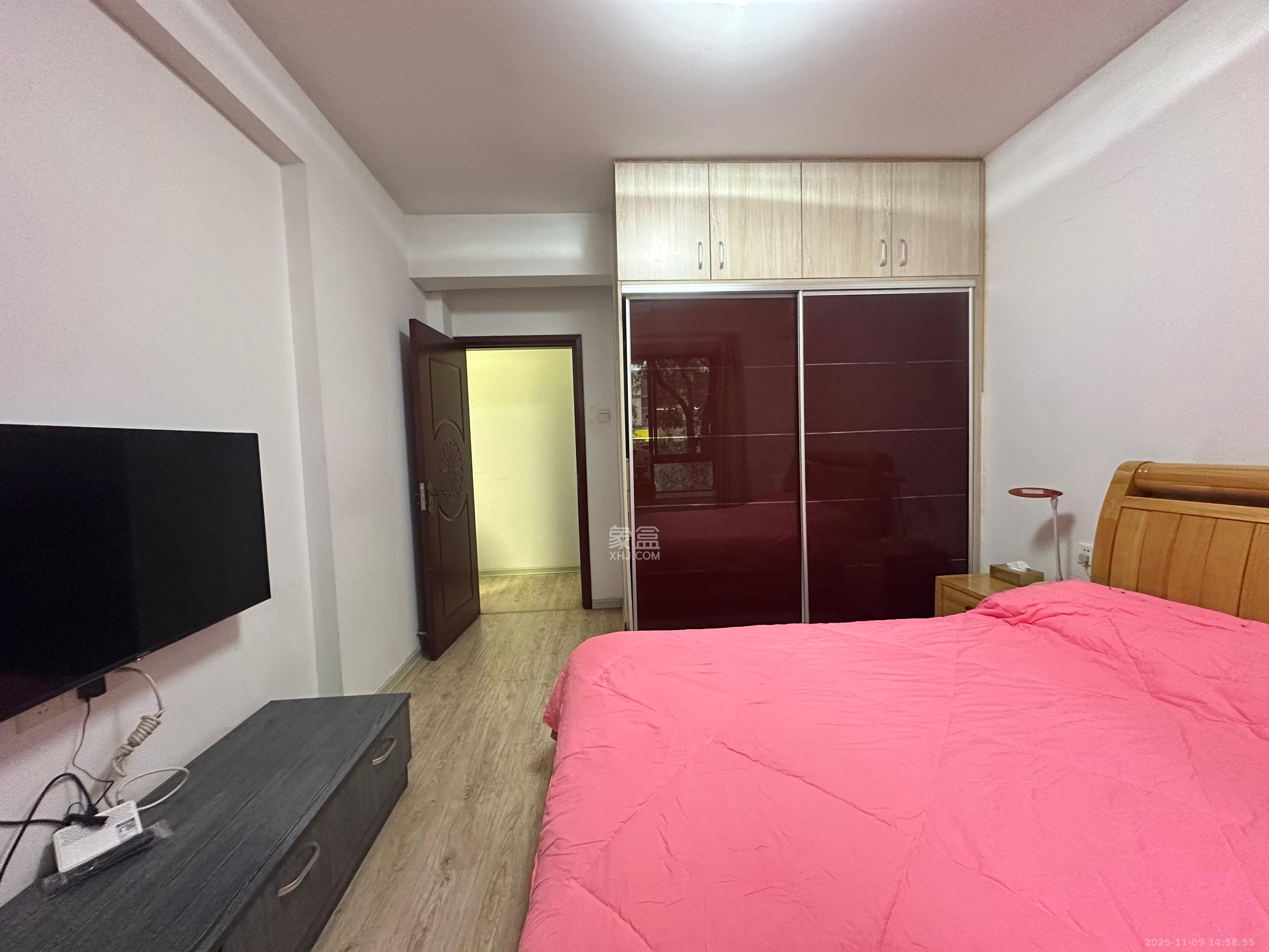 华润凤凰城一期 3室2厅1卫 1900.0元/月 华润凤凰城一期 3室2厅1卫 1900.0元/月室内图