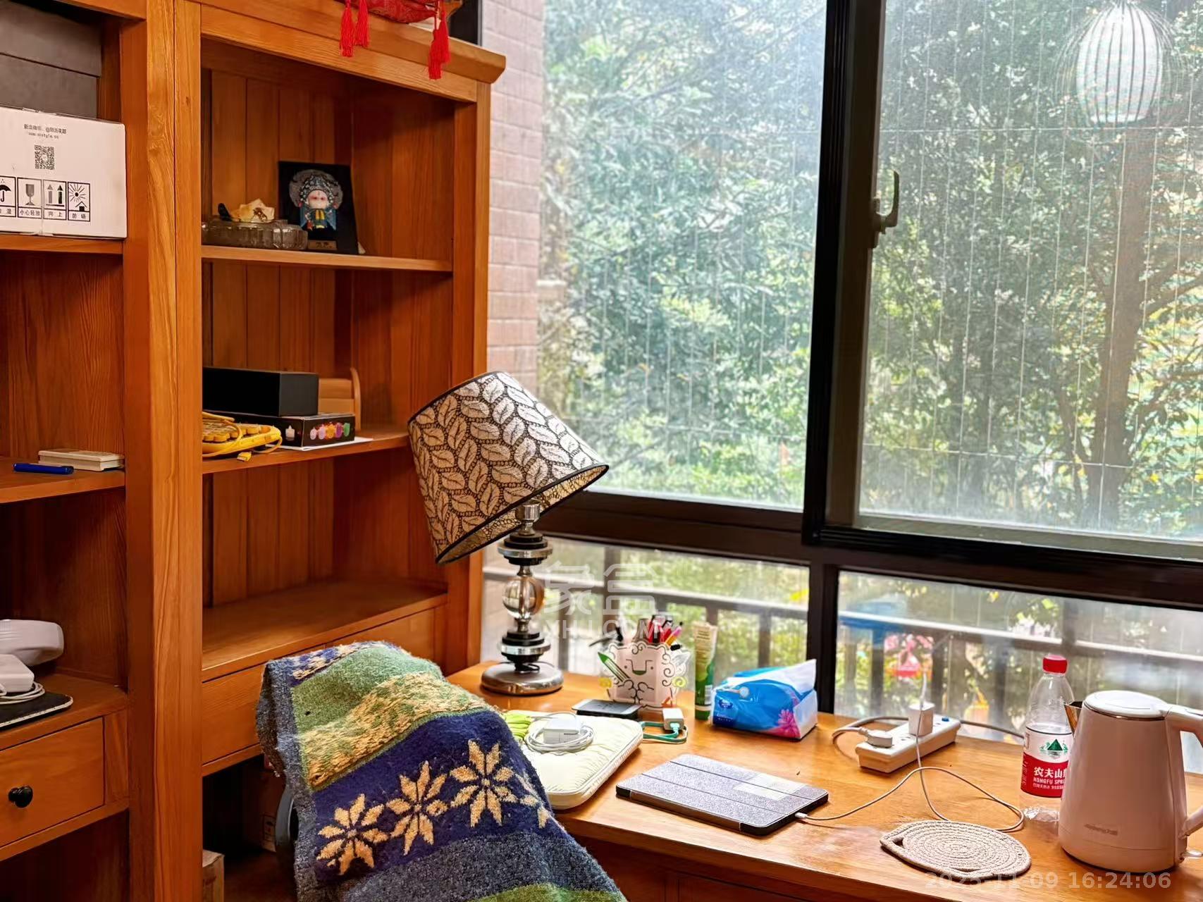 华润凤凰城一期  3室2厅1卫    1800.0元/月室内图