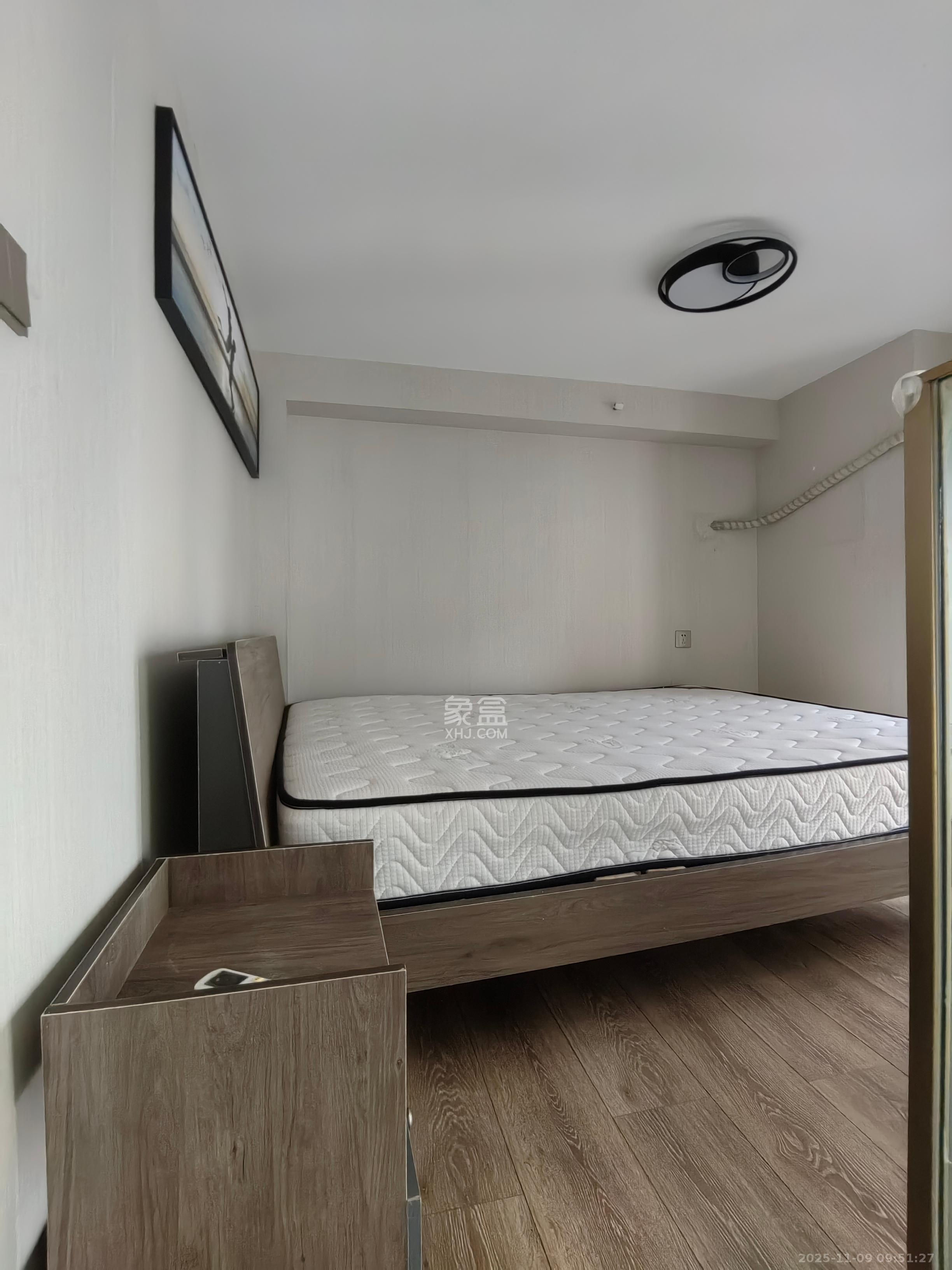 华远海蓝郡  3室2厅1卫    1600.0元/月室内图