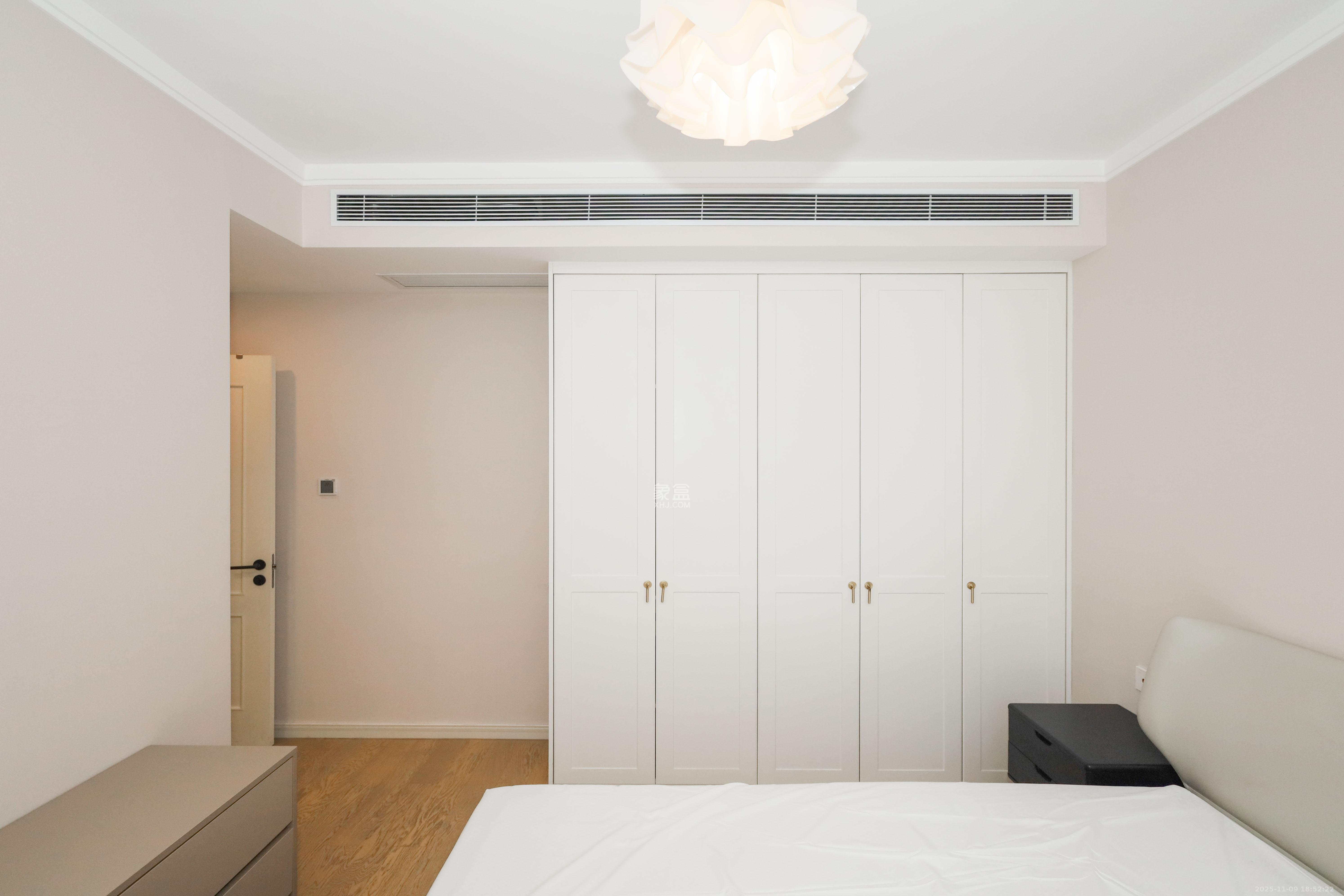 万科金色梦想B区 3室2厅2卫 110.0万 万科金色梦想B区 3室2厅2卫 110.0万卧室