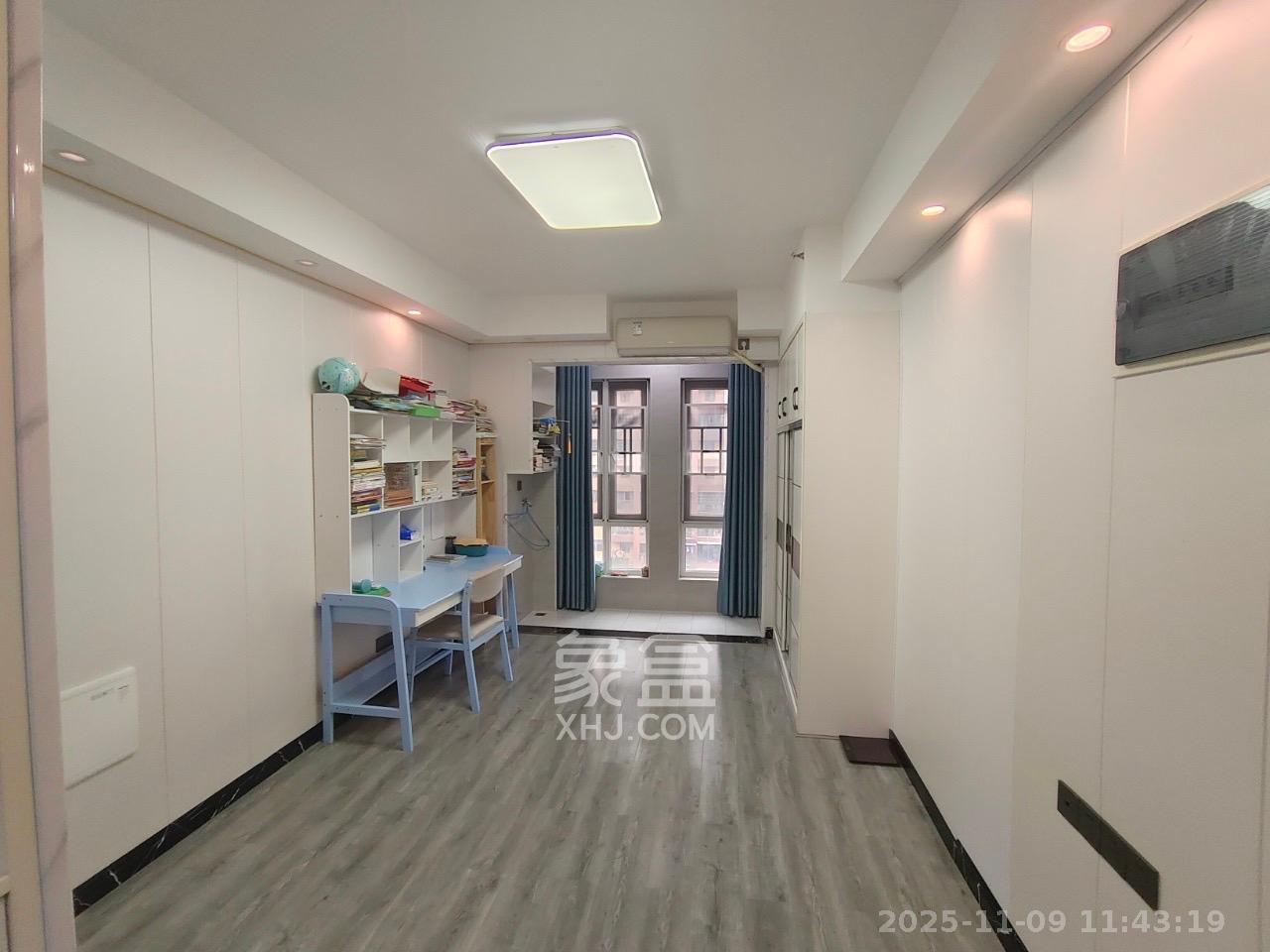 金地铂悦  1室0厅0卫    1100.0元/月