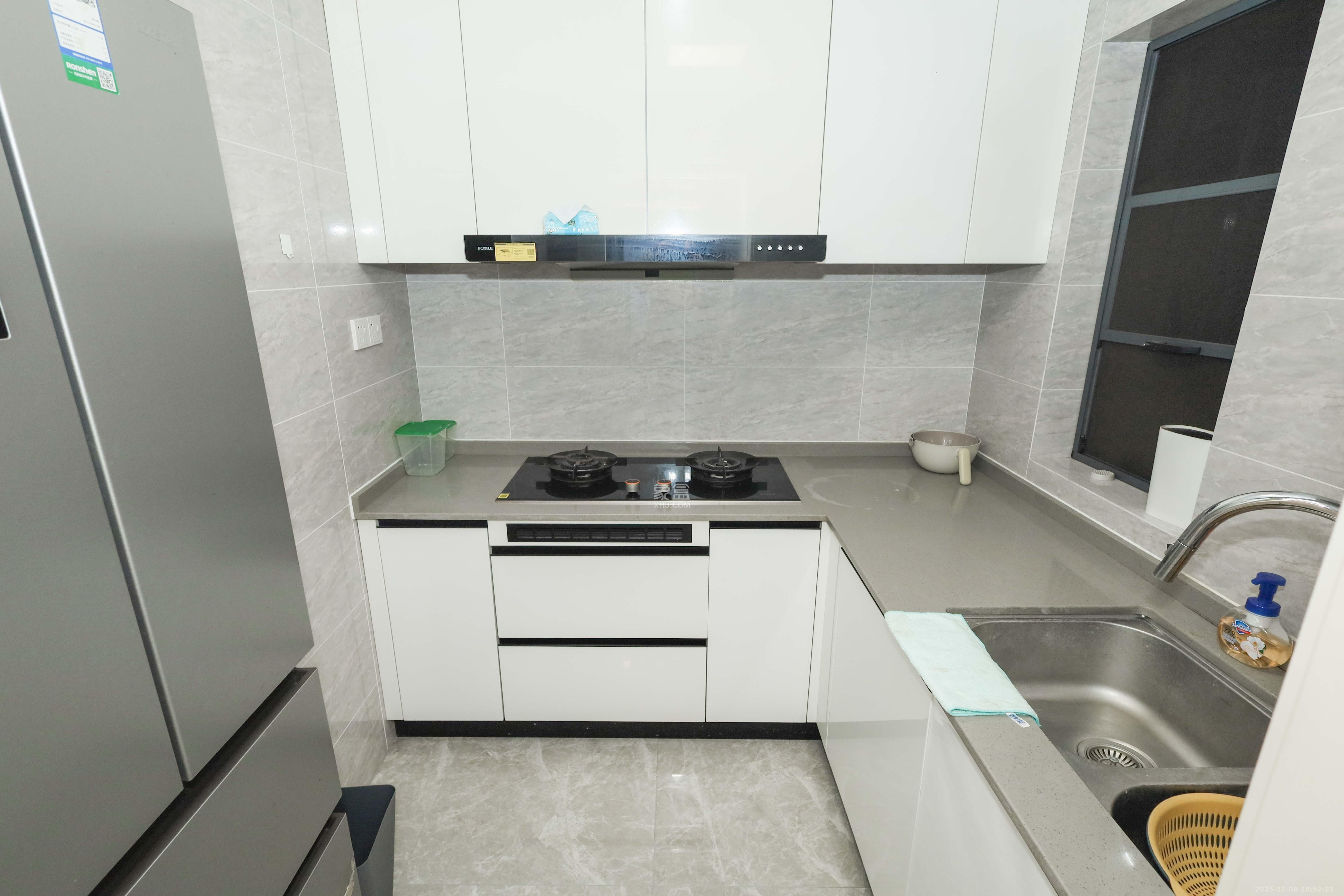 万科金色梦想B区 3室2厅2卫 110.0万 万科金色梦想B区 3室2厅2卫 110.0万厨房