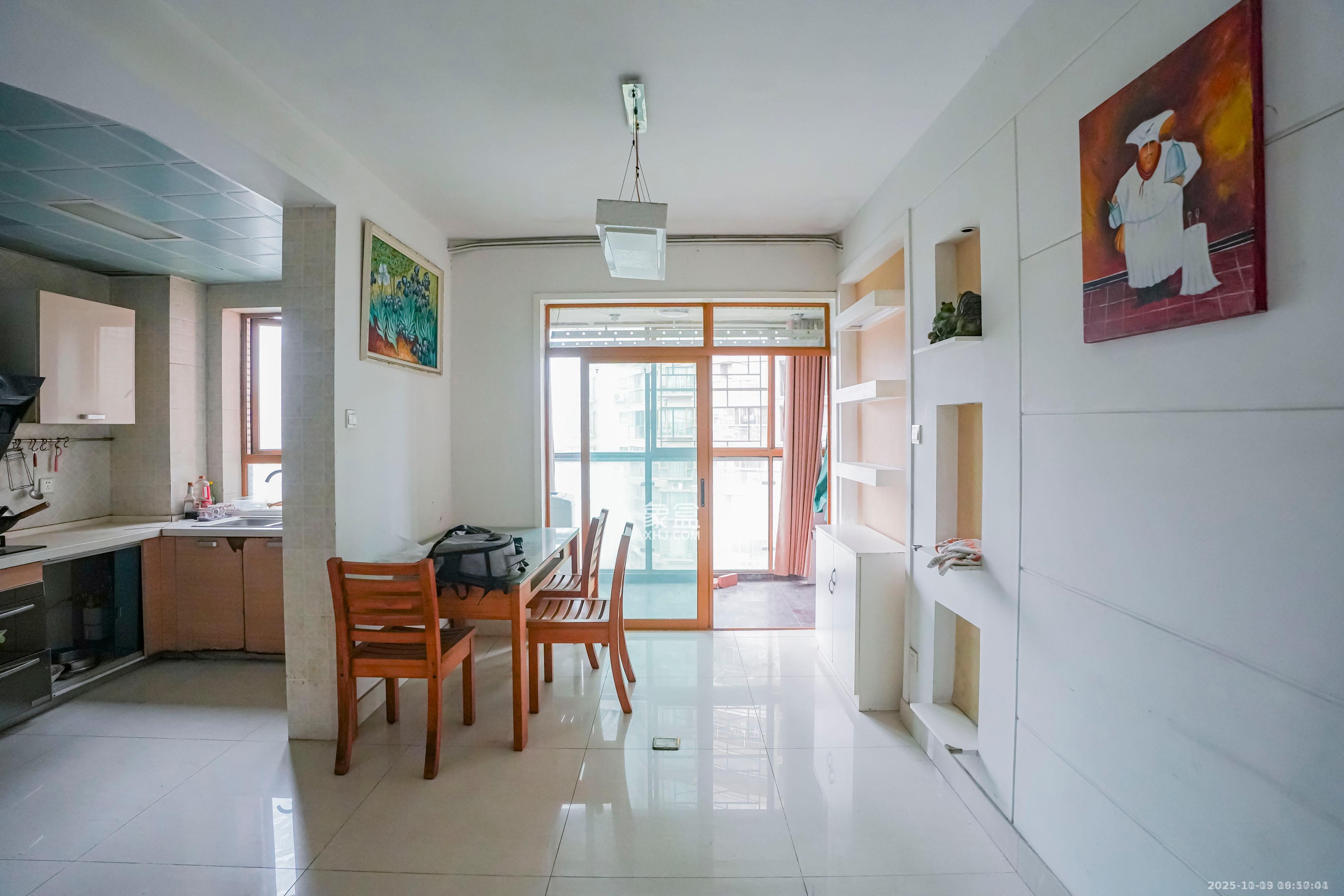 天健芙蓉盛世一期  4室2厅1卫    3500.0元/月室内图